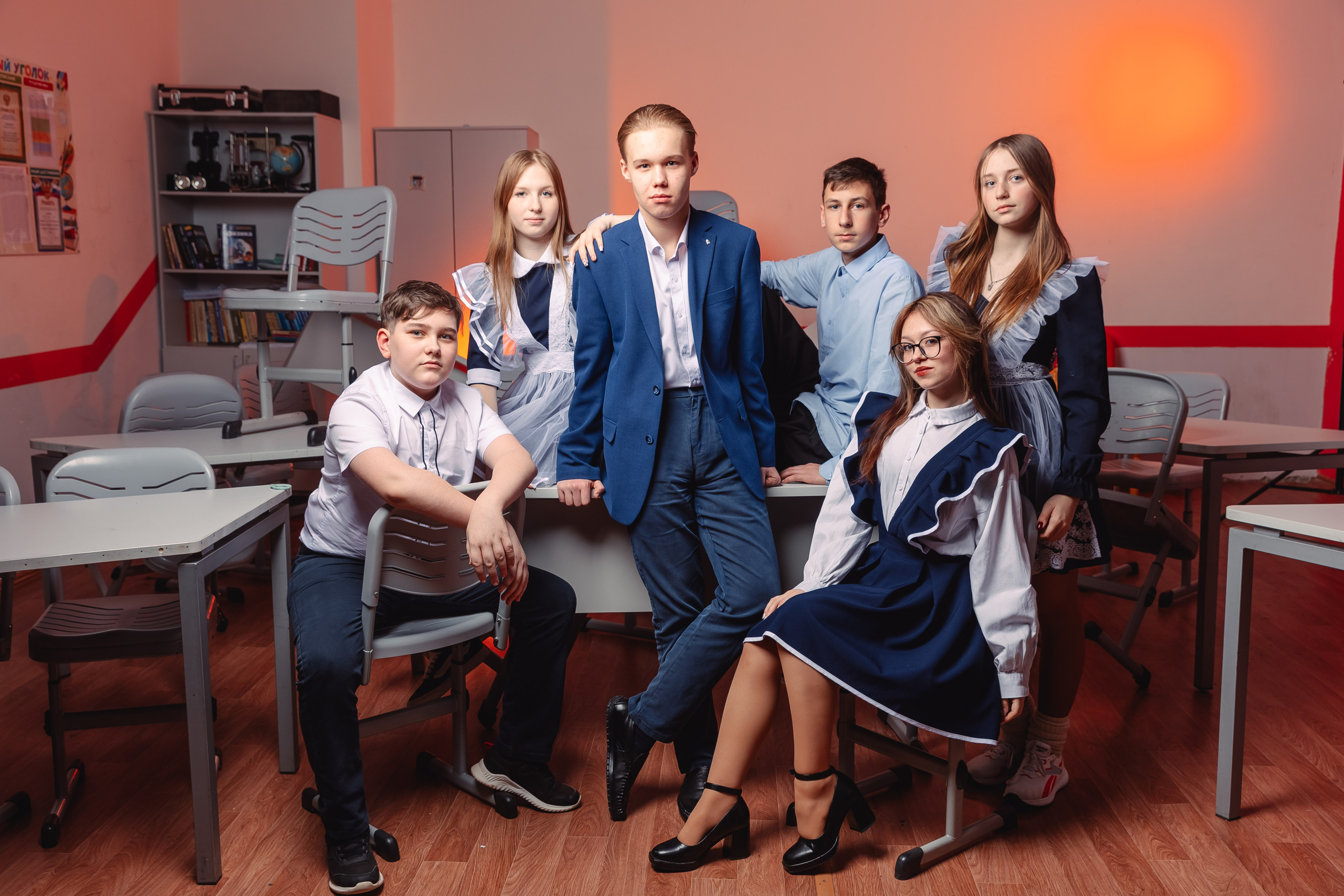 Позирование группы. Выпускные альбомы для детского сада и школы