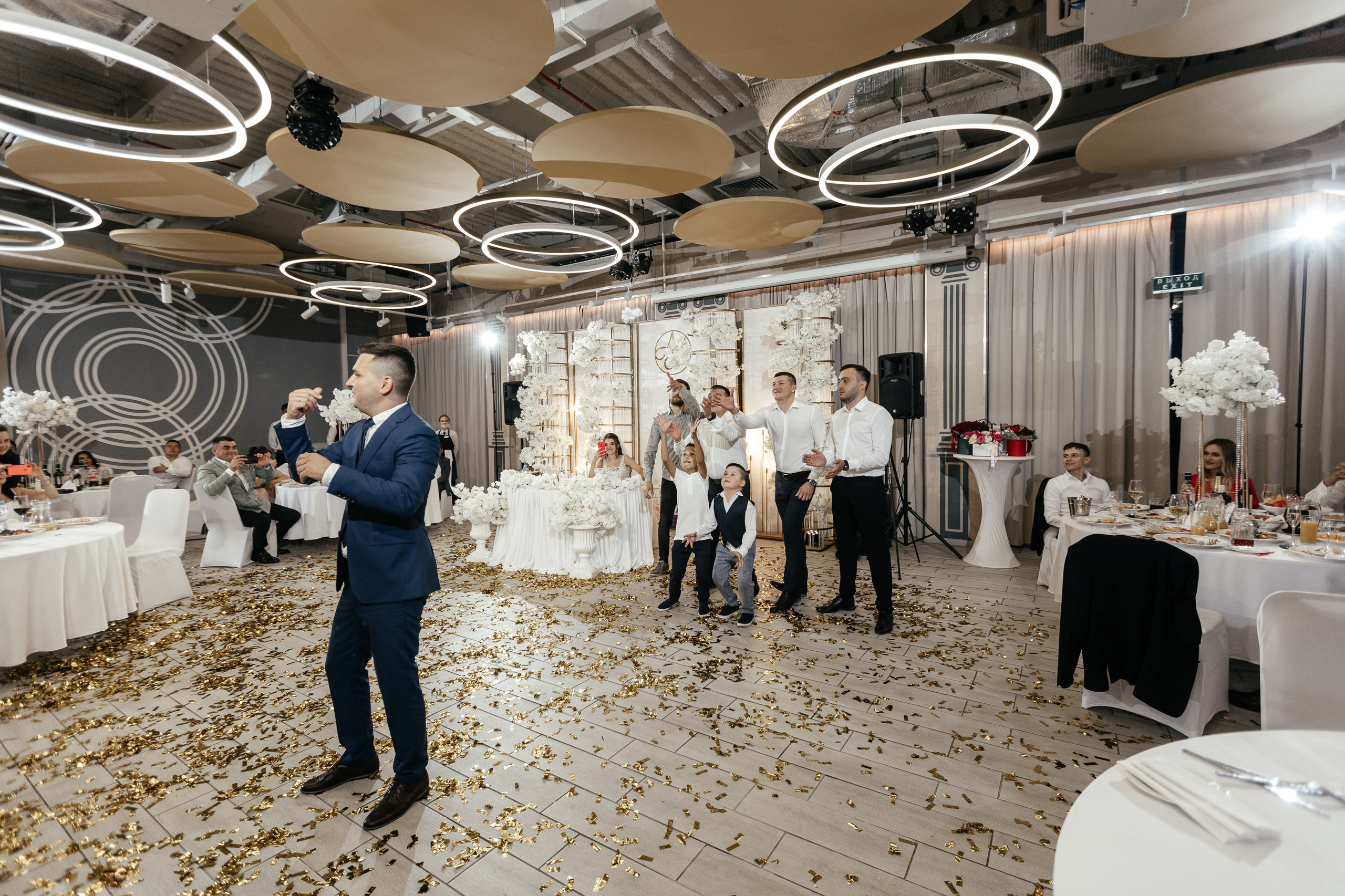 Свадебный фотограф Уфа — Руслан ГабдлисламовЖивые эмоции, красивые кадры, воспоминания на всю жизнь.Работаю по всей Республике Башкортоста. Свадебный фотограф Уфа Руслан Габдлисламов