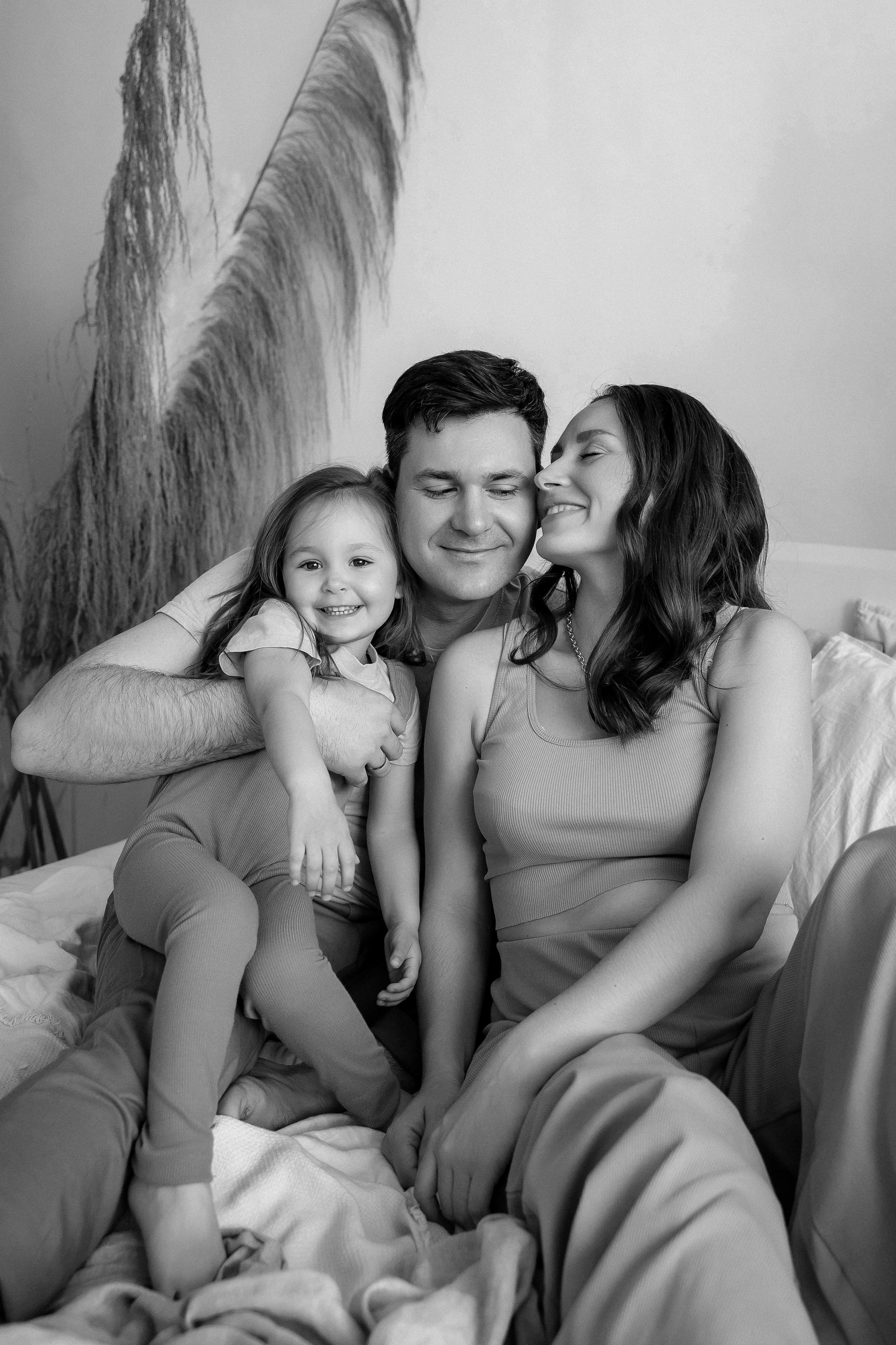 Андрей, Алёна и Анечка. Свадебный фотограф в Москве Яна Деньгина