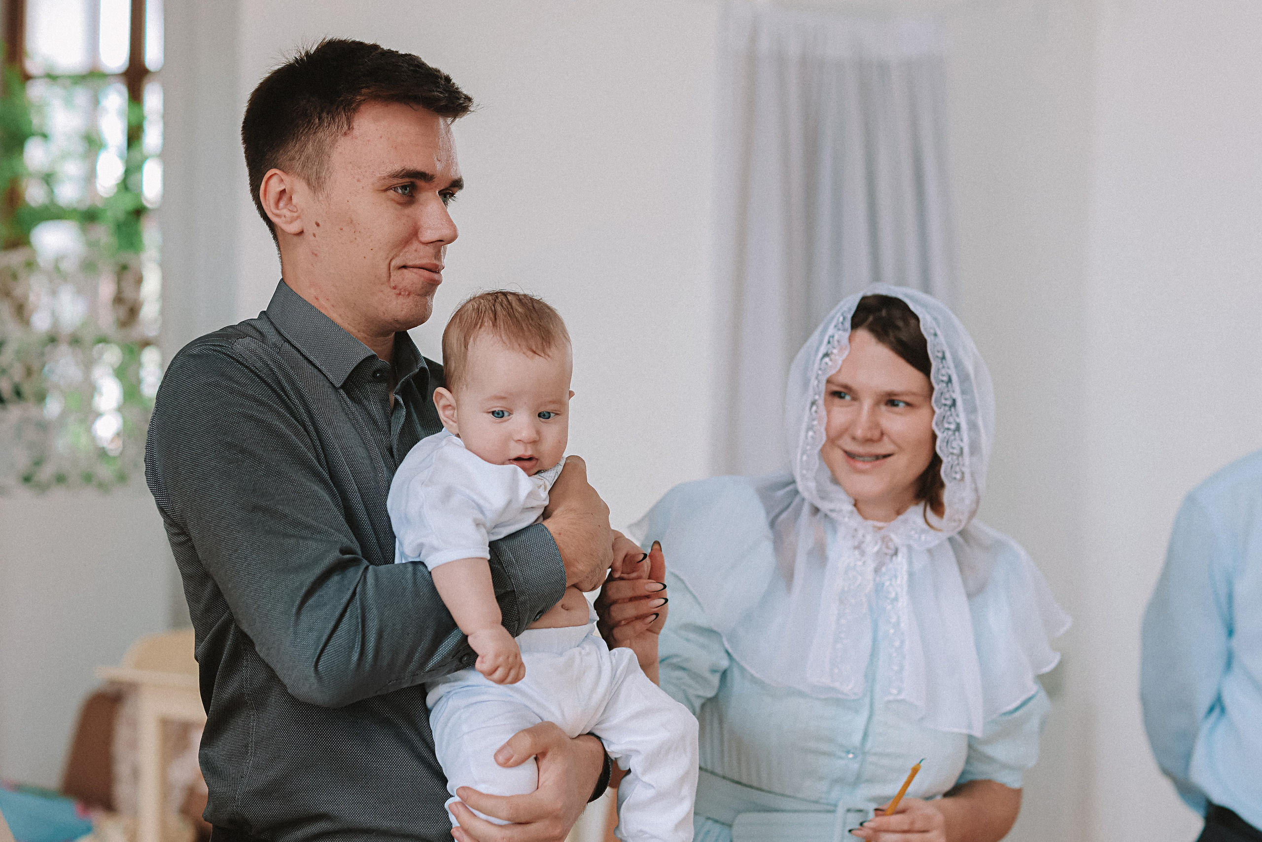 Крещение церковь около моста влюбленных. Семейный фотограф Тюмень, фотограф на роды Салмина Мария