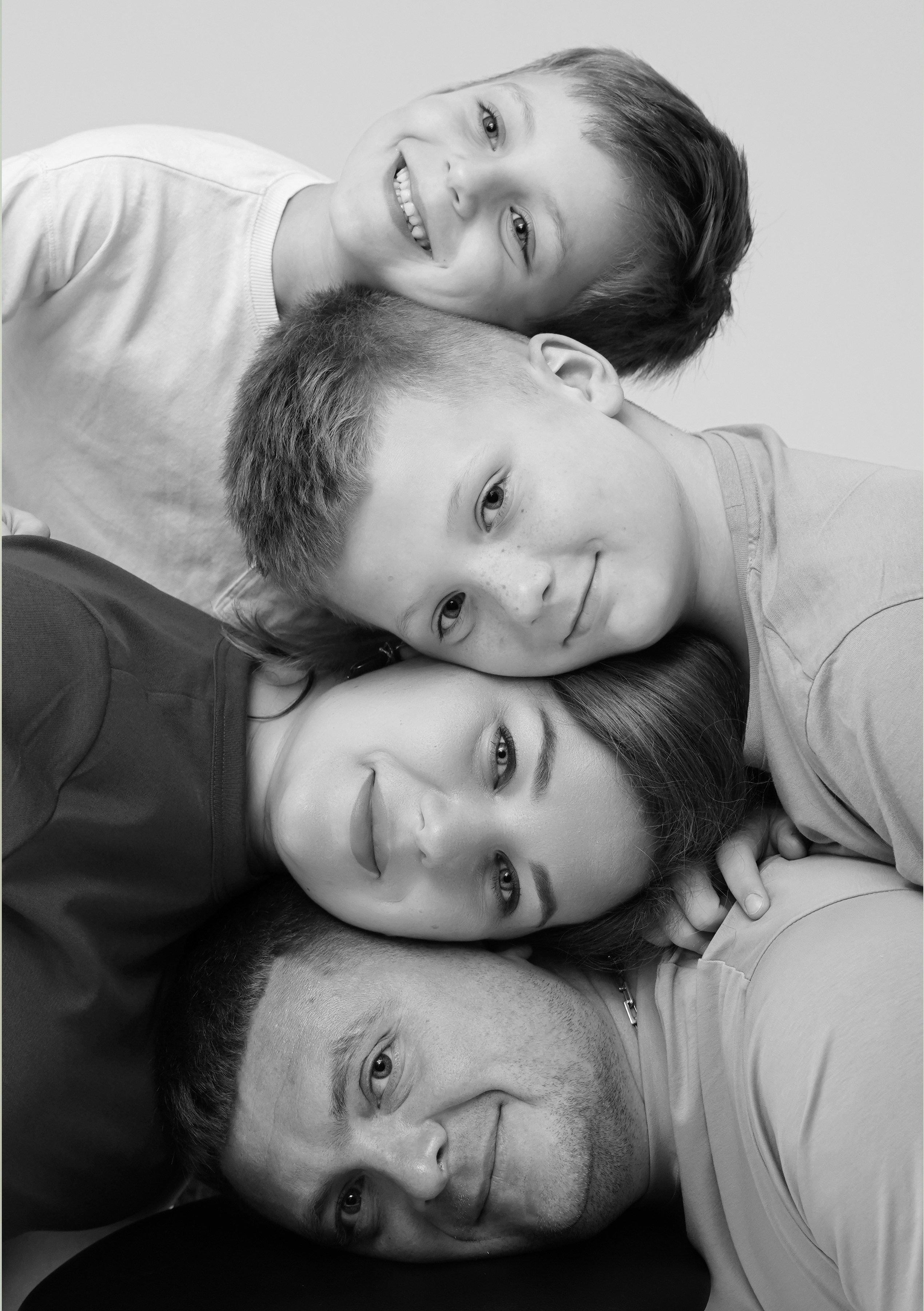 Семейные фотосессии. MEMENTO.Выпускные альбомы, школьные, юбилейные и другие книги. Ростов-на-Дону