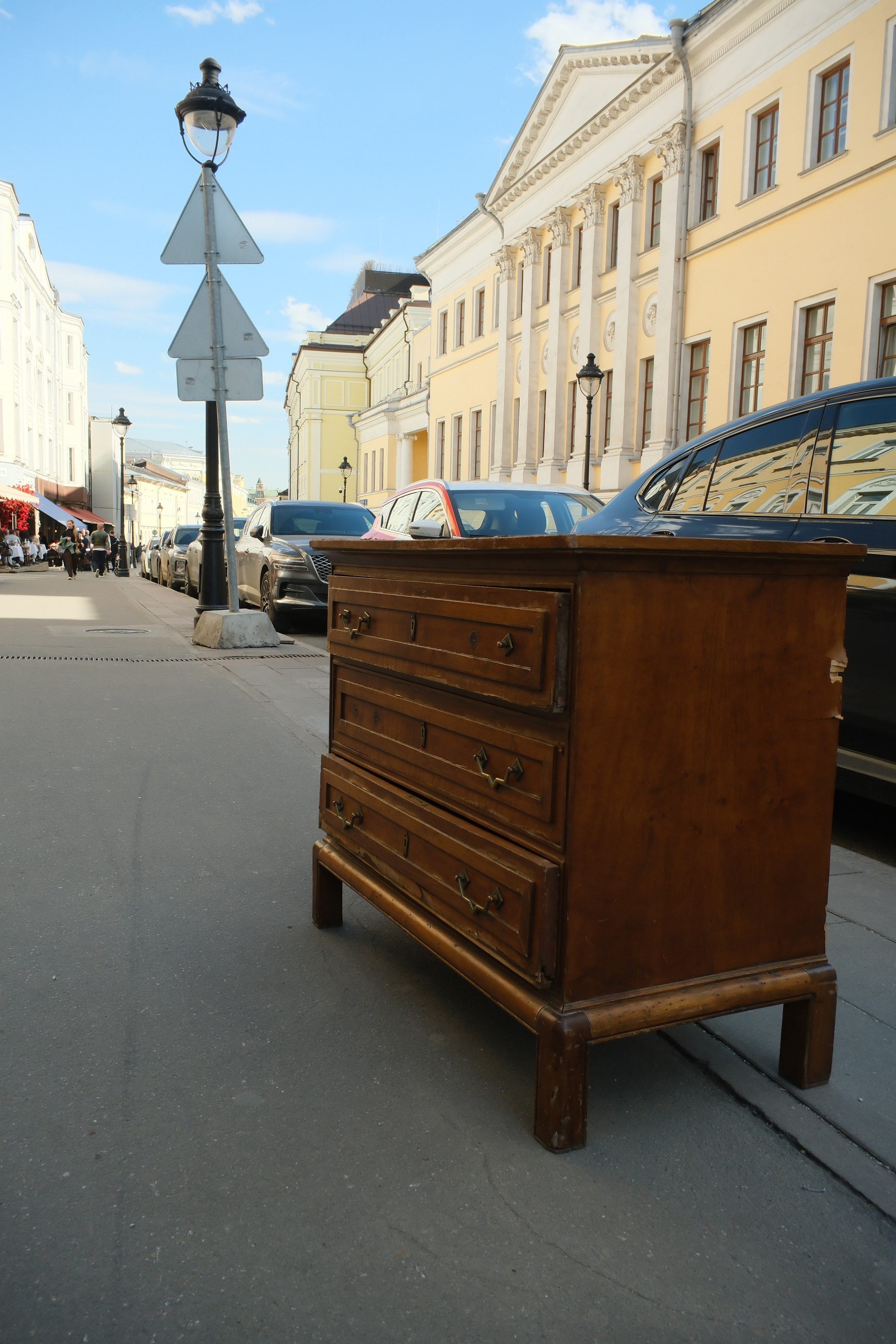 Улица, люди, жизнь…