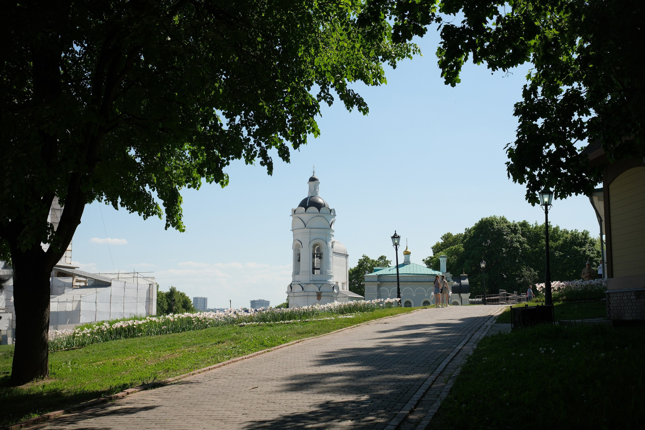 Улица, люди, жизнь…