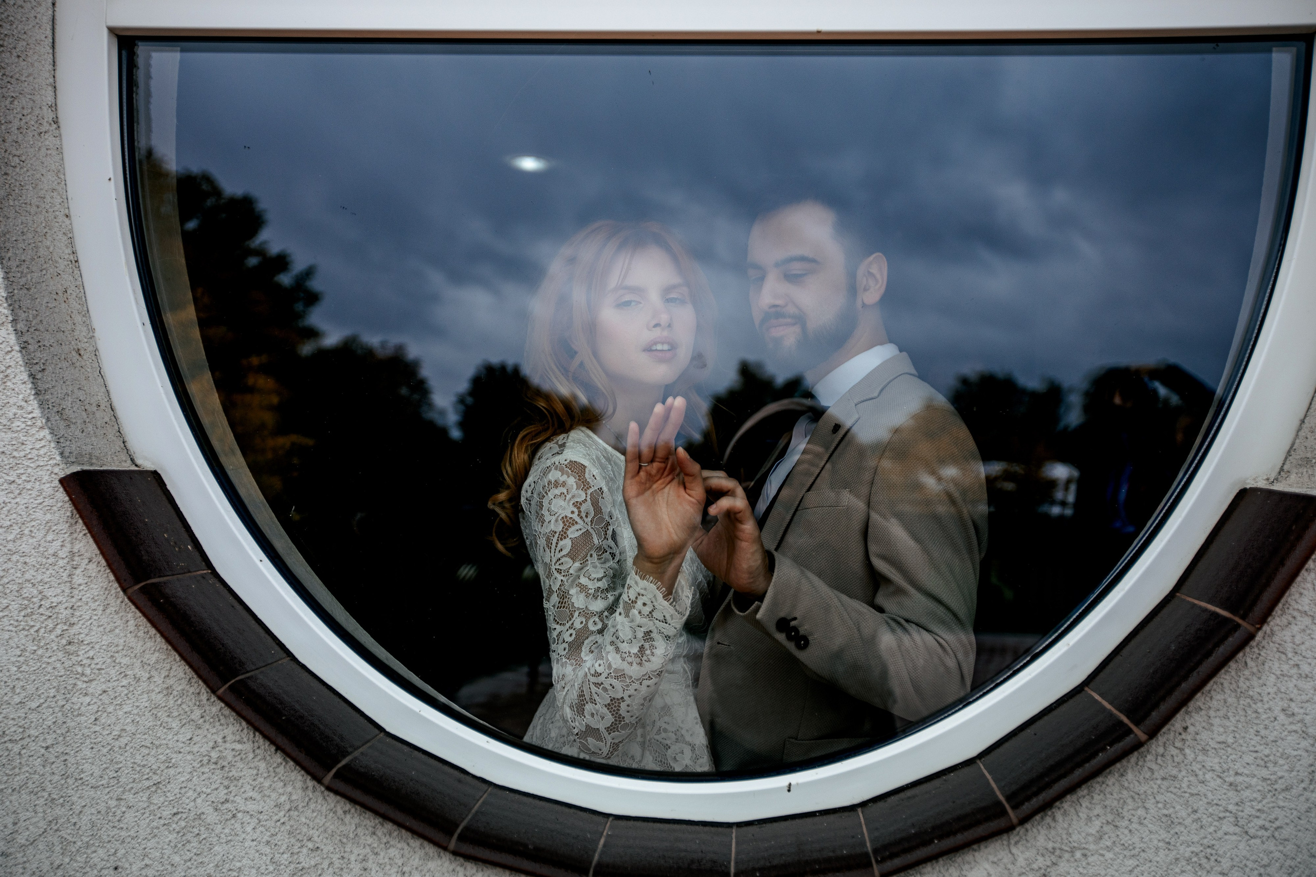 Ślubna sesja zdjęciowa w plenerze. Свадебный фотограф Варшава Лодзь Польша Елена Юцова