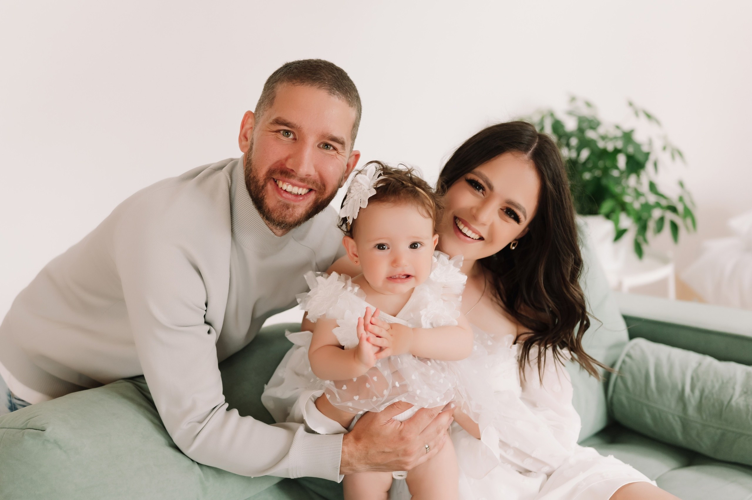 Алиса и ее первый день рождения. Семейный и свадебный фотограф в Миассе Регина Малахова