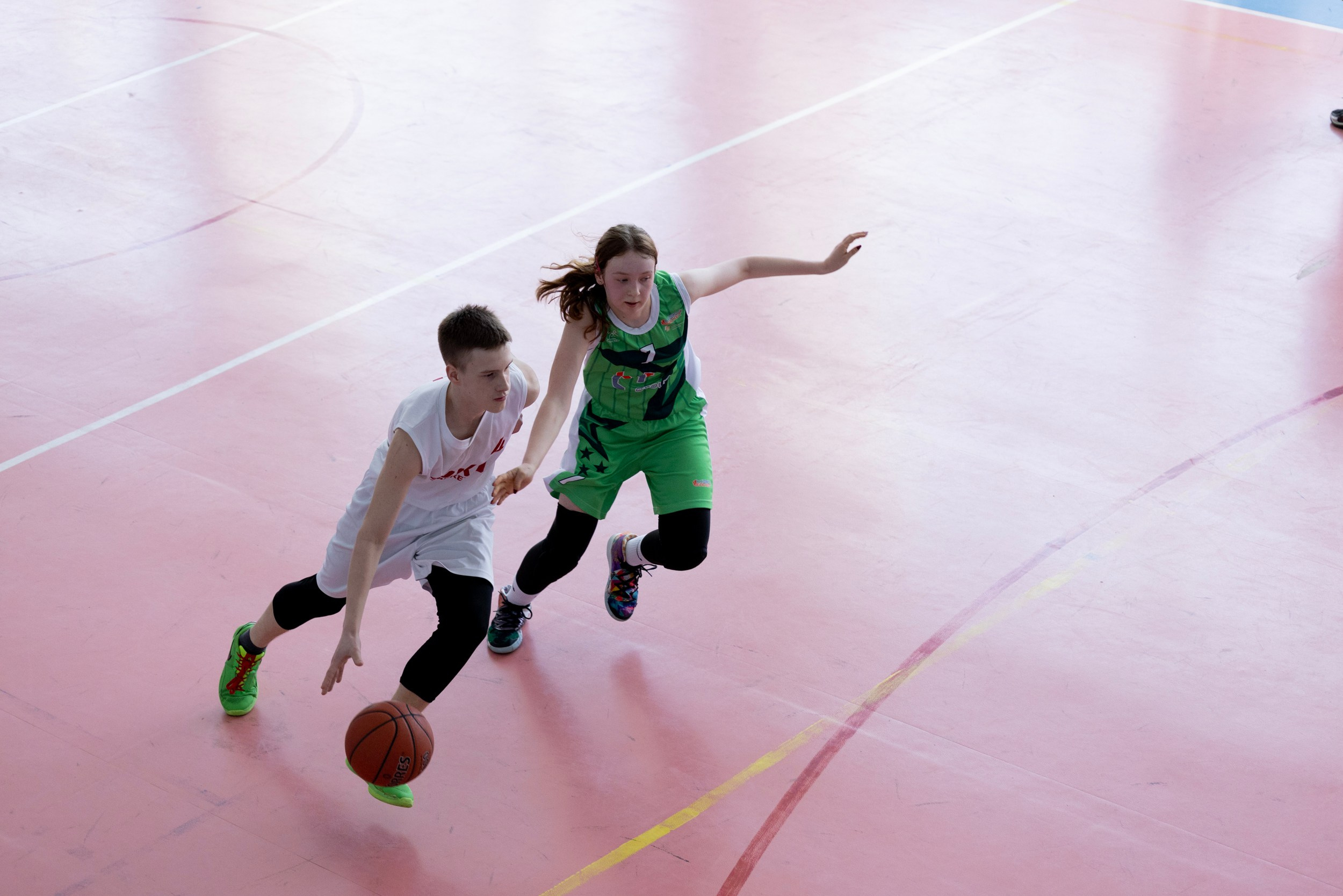 Соревнования по баскетболу среди школьников. Репортажный и портретный фотограф в Владивостоке