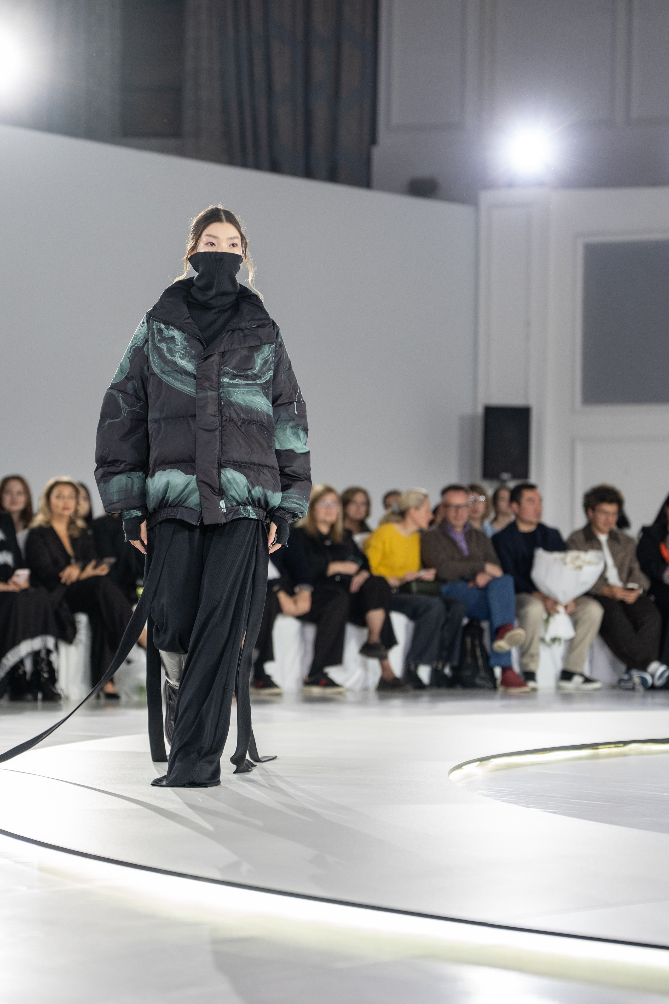 Брэнд Yang Lain. Сайт Алматинского НЮ АРТ, будуар и фэшн фотографа Дениса Карпенко