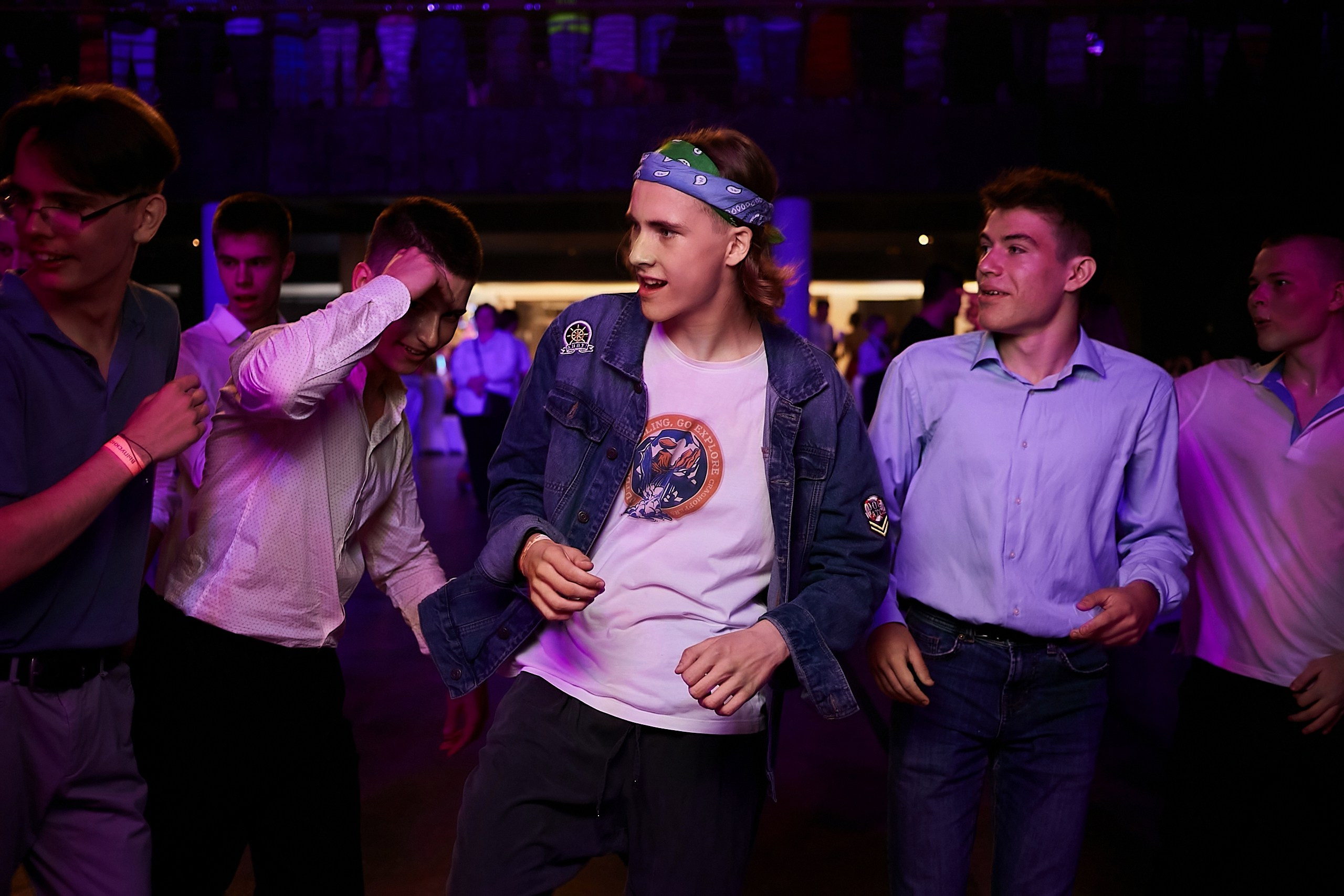 Выпускной 2024 концертный зал Академия ВТБ. Фотограф и Видеограф в Москве. Олег Корушев