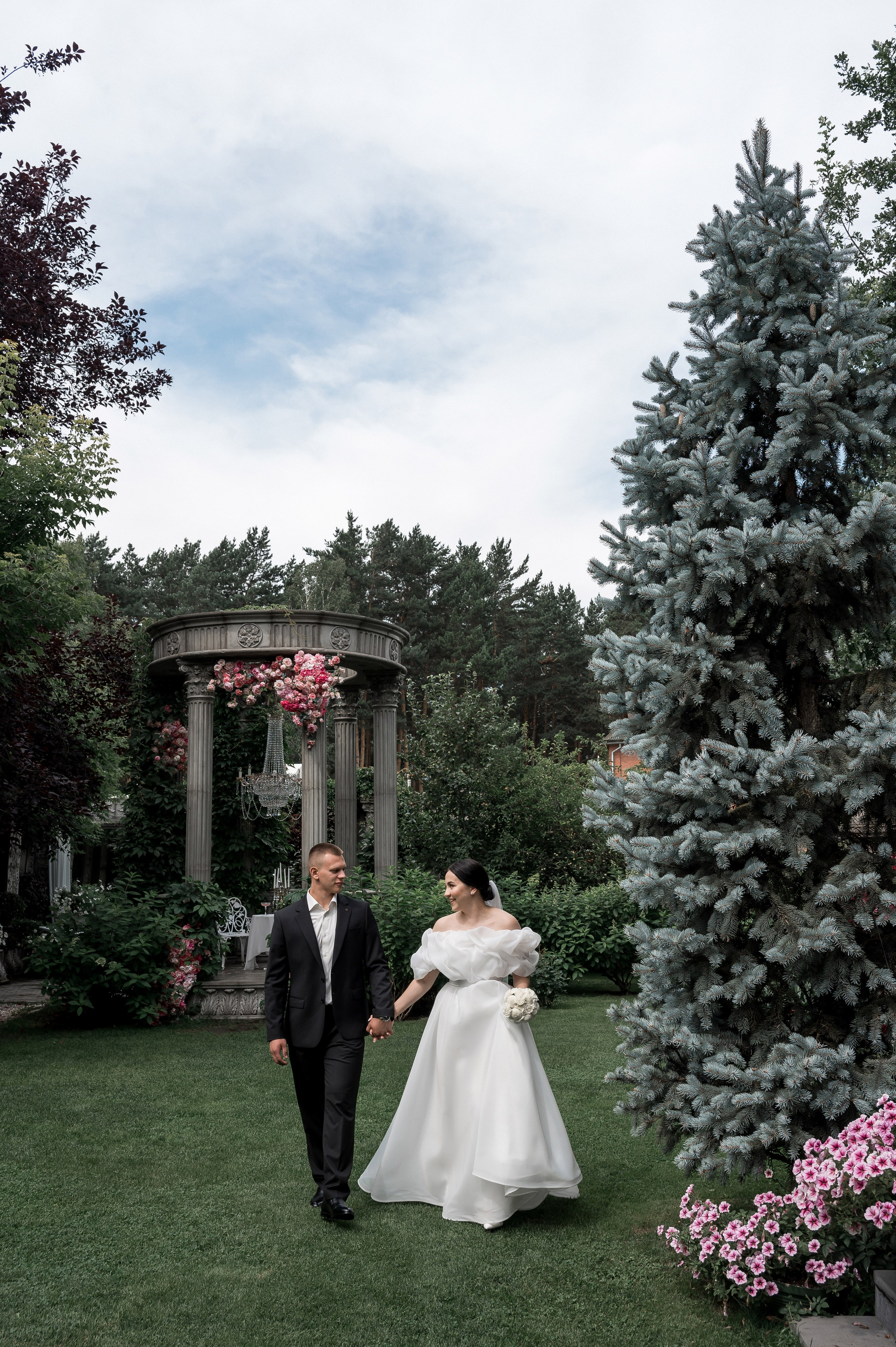 Илья и Елизавета 01.08.25. Свадебный фотограф в Новосибирске. Александра Верхушина