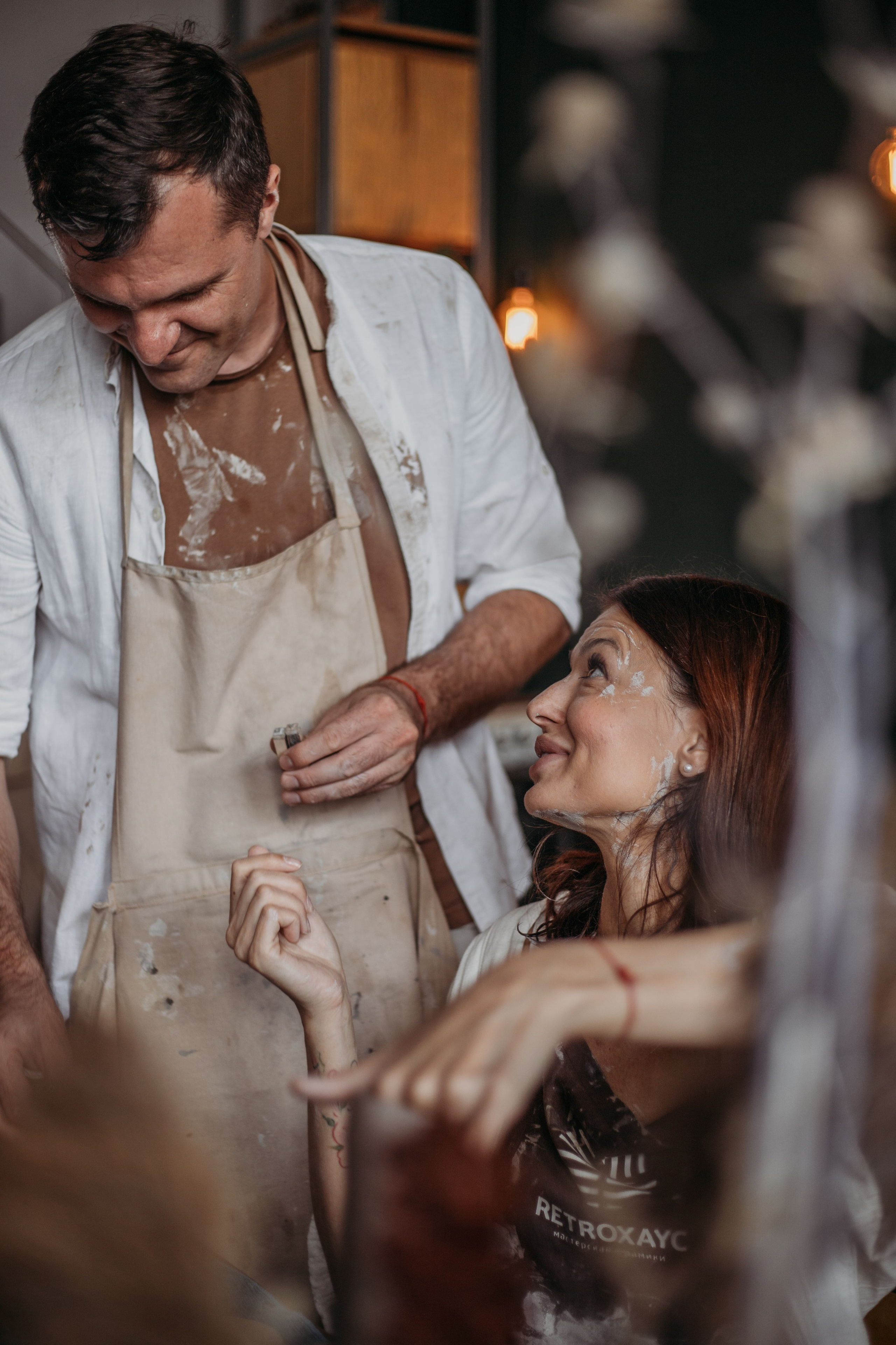 Свидание в гончарной. Венера Гайн. Репортажный фотограф  Тюмень. Обучение фотографии с 0