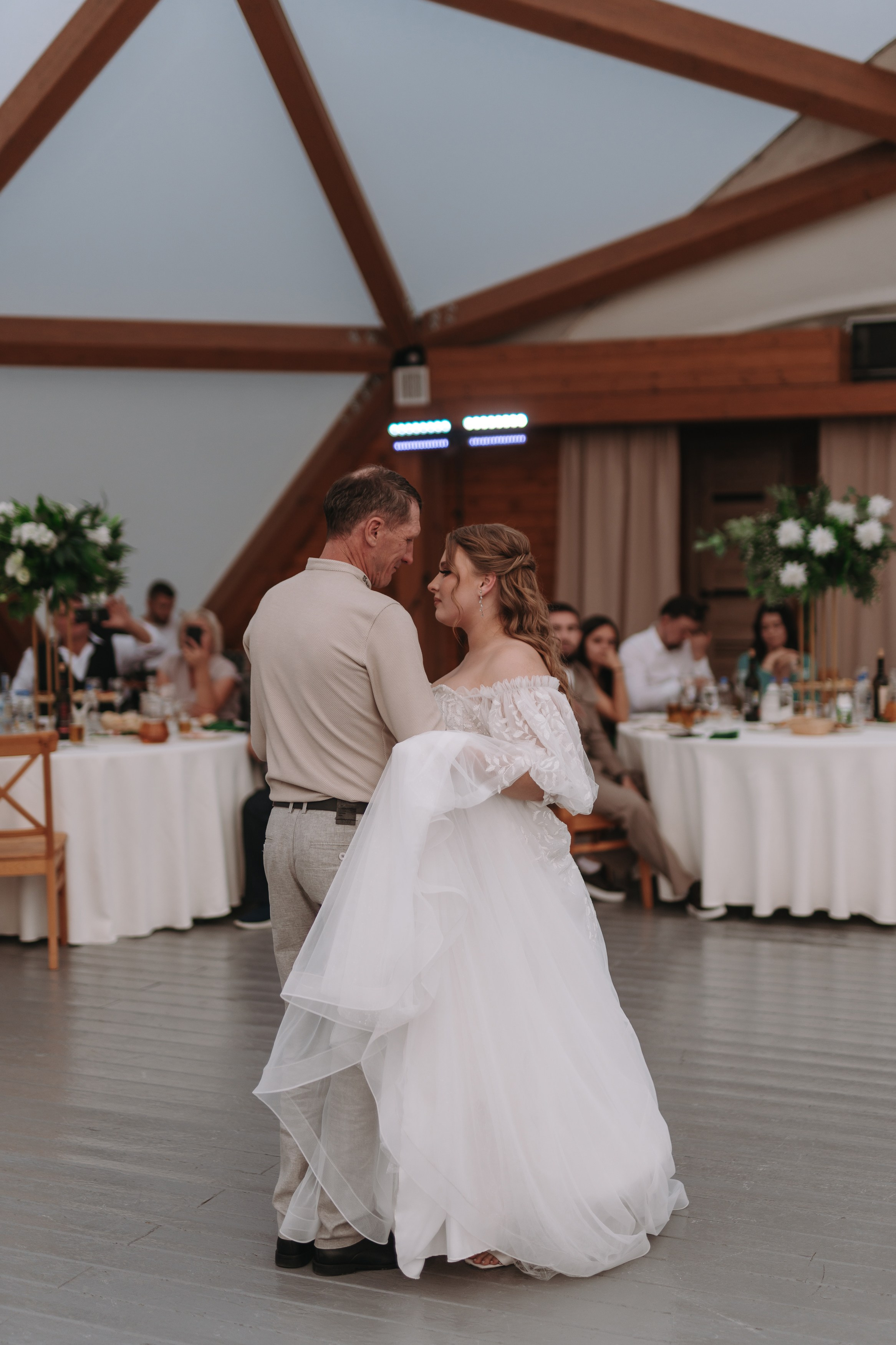 КАФЕ М5 / ХОТИМ ЕДИМ / БОГДАН НАСЫРОВ / ИЛЬНАР АХМАДУЛЛИН