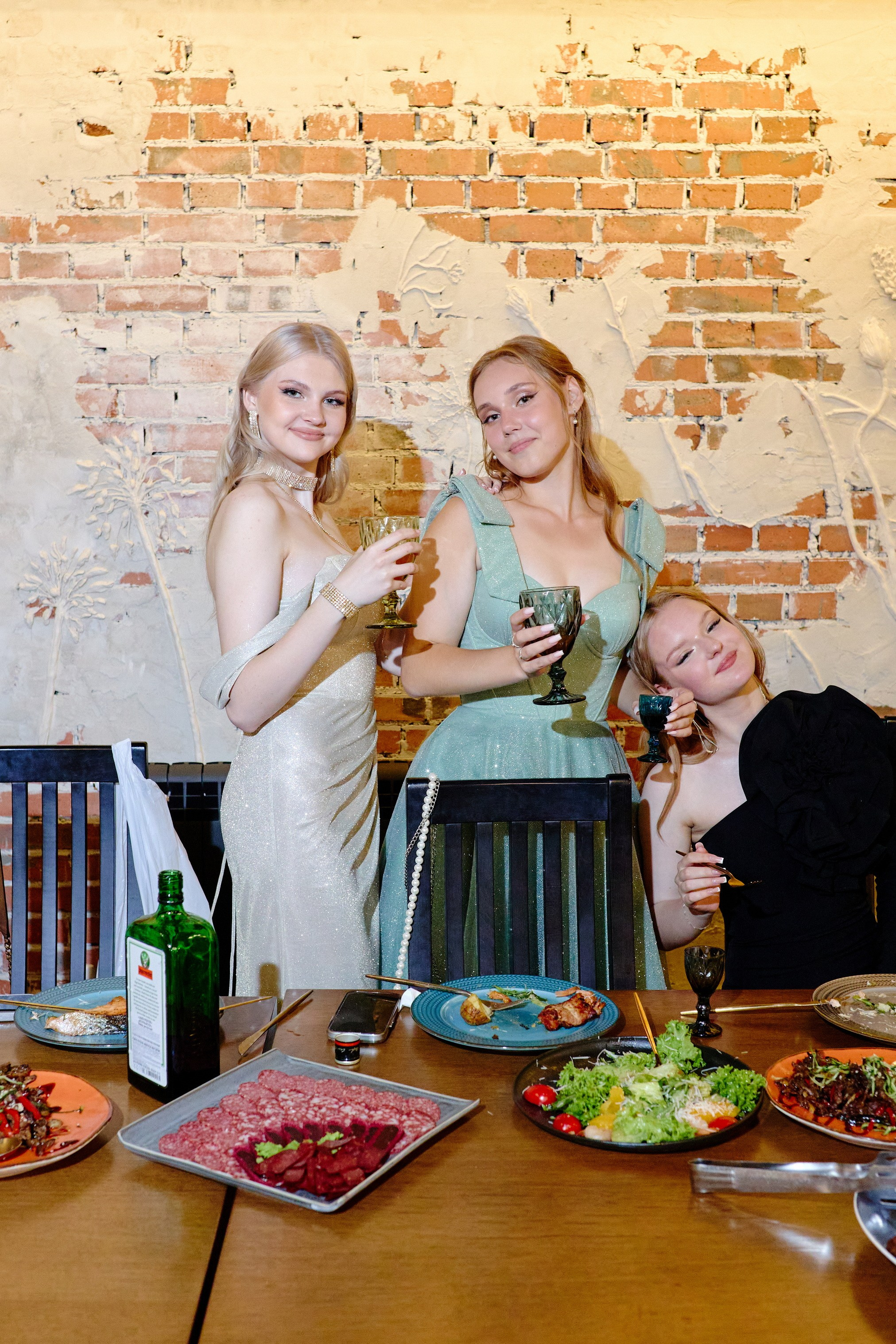 Выпускной 35 Сош. Фотограф Выпускные альбомы Таганрог Сергей Коробченко