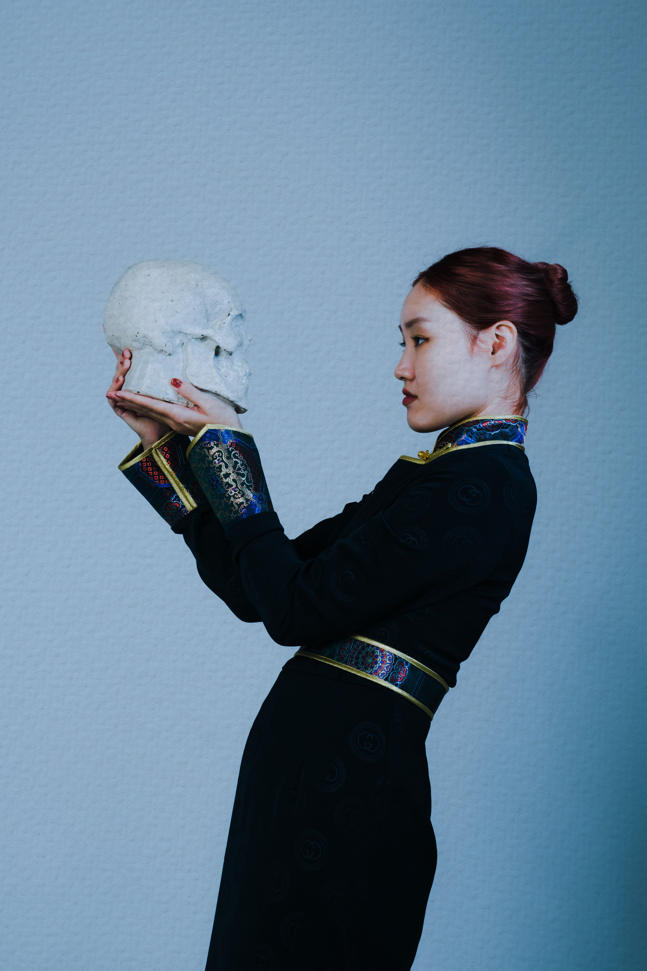 Схемы света и национальный костюм. Мари — фотограф и видеограф из Москвы