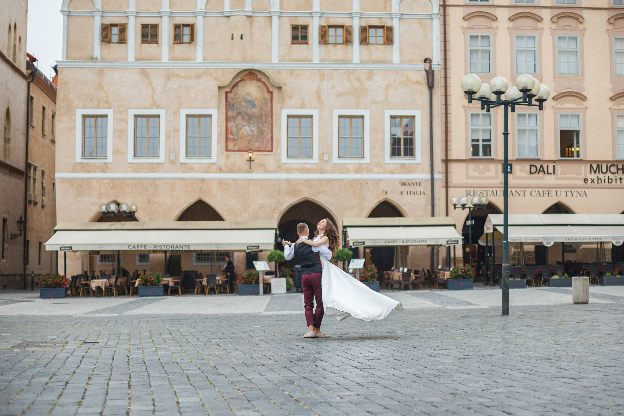 Владимир и Инна. Прогулка в Праге
