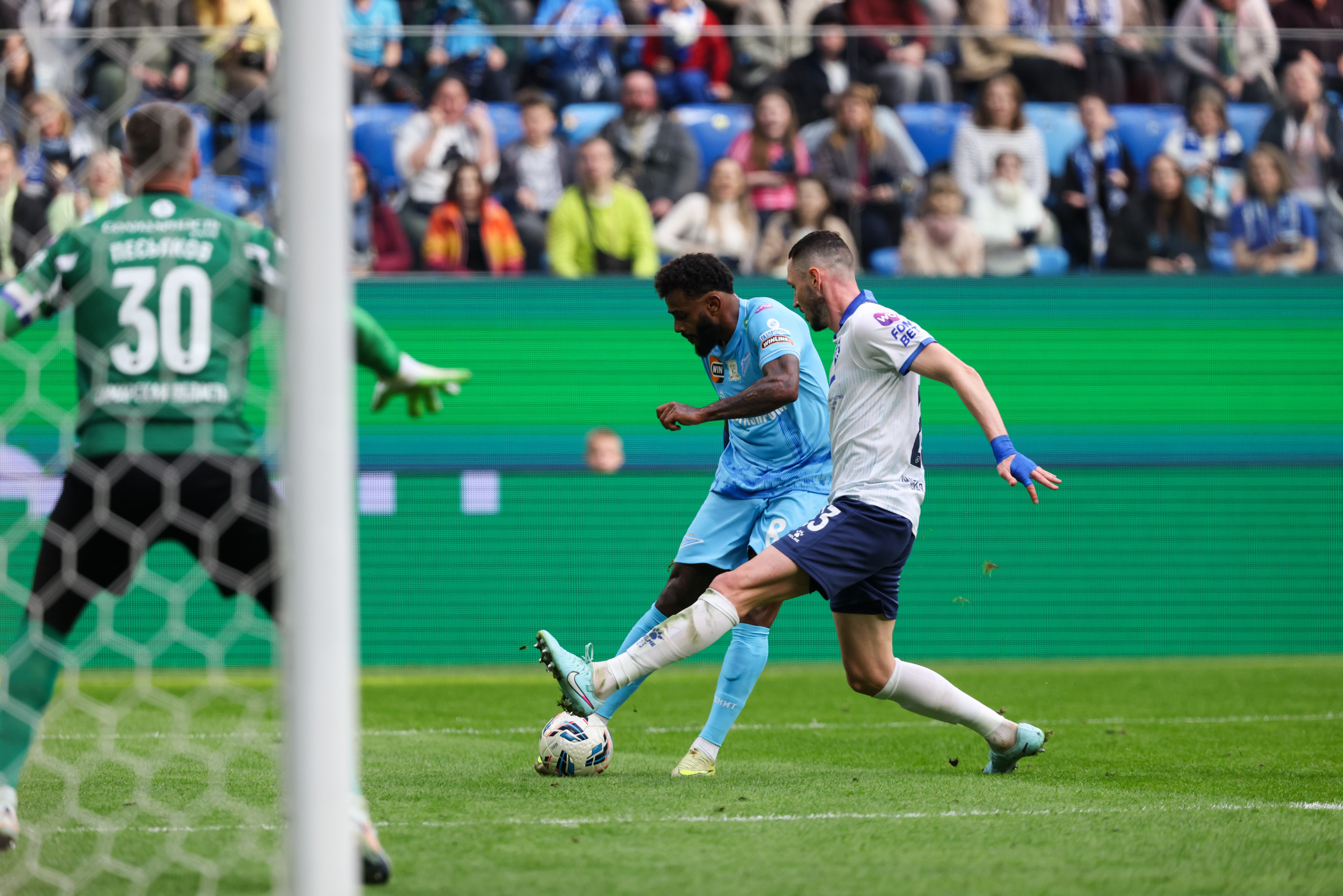 ФК «Зенит» — ФК «Крылья советов». Спортивный и репортажный фотограф Антон Тереханов
