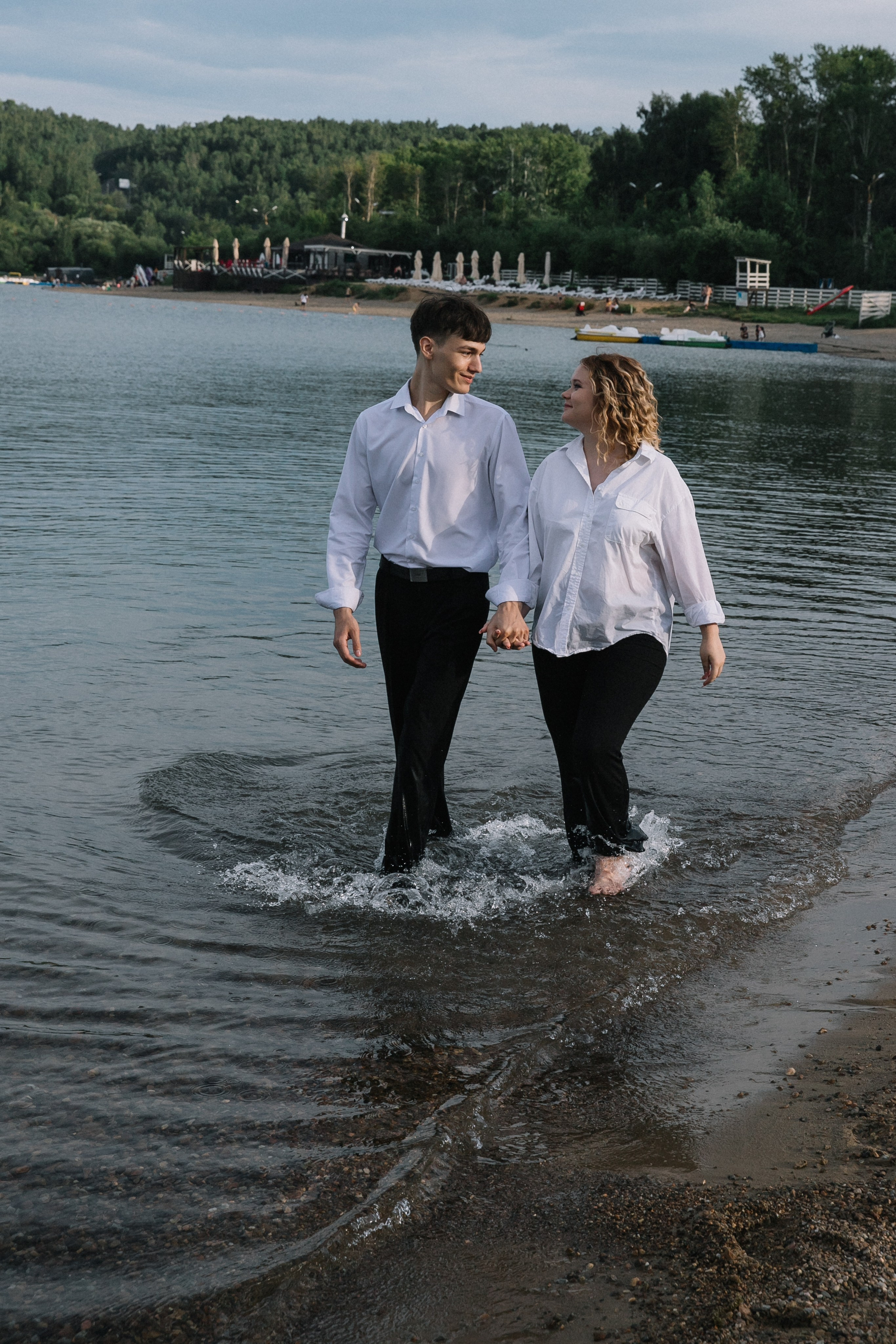 LOVE story для Лизы и Дениса. Фотограф в Иркутске Анастасия Кись. Студийная фотосессия беременности в тканях Иркутск. Семейная фотосессия, ПОРТРЕТ «ПОКОЛЕНИЕ»