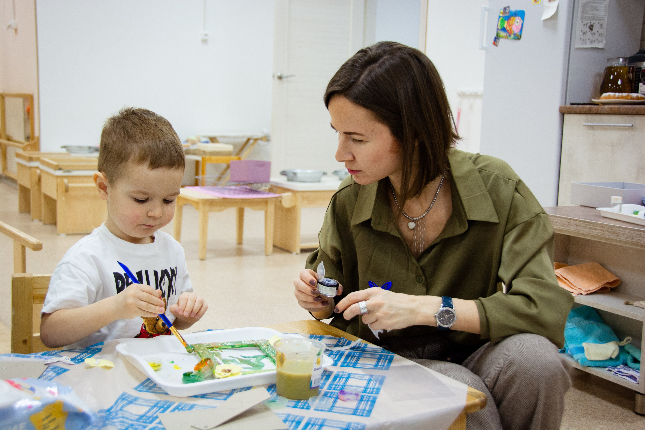 День матери. Дальневосточный Монтессори Центр. Семейный и репортажный фотограф в Хабаровске Татьяна Болычева