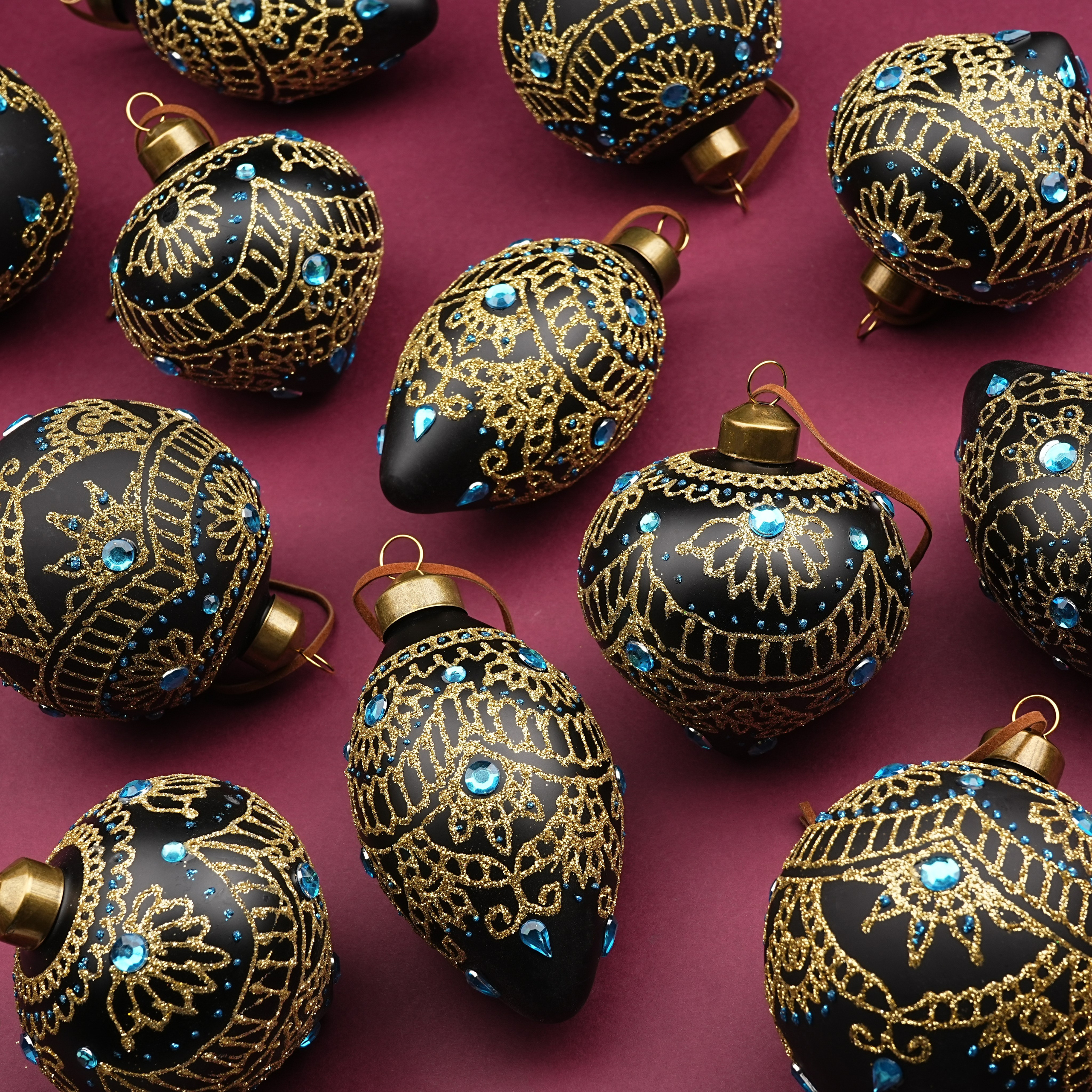 Елочные игрушки и шары. Профессиональный фотограф в Москве и МО