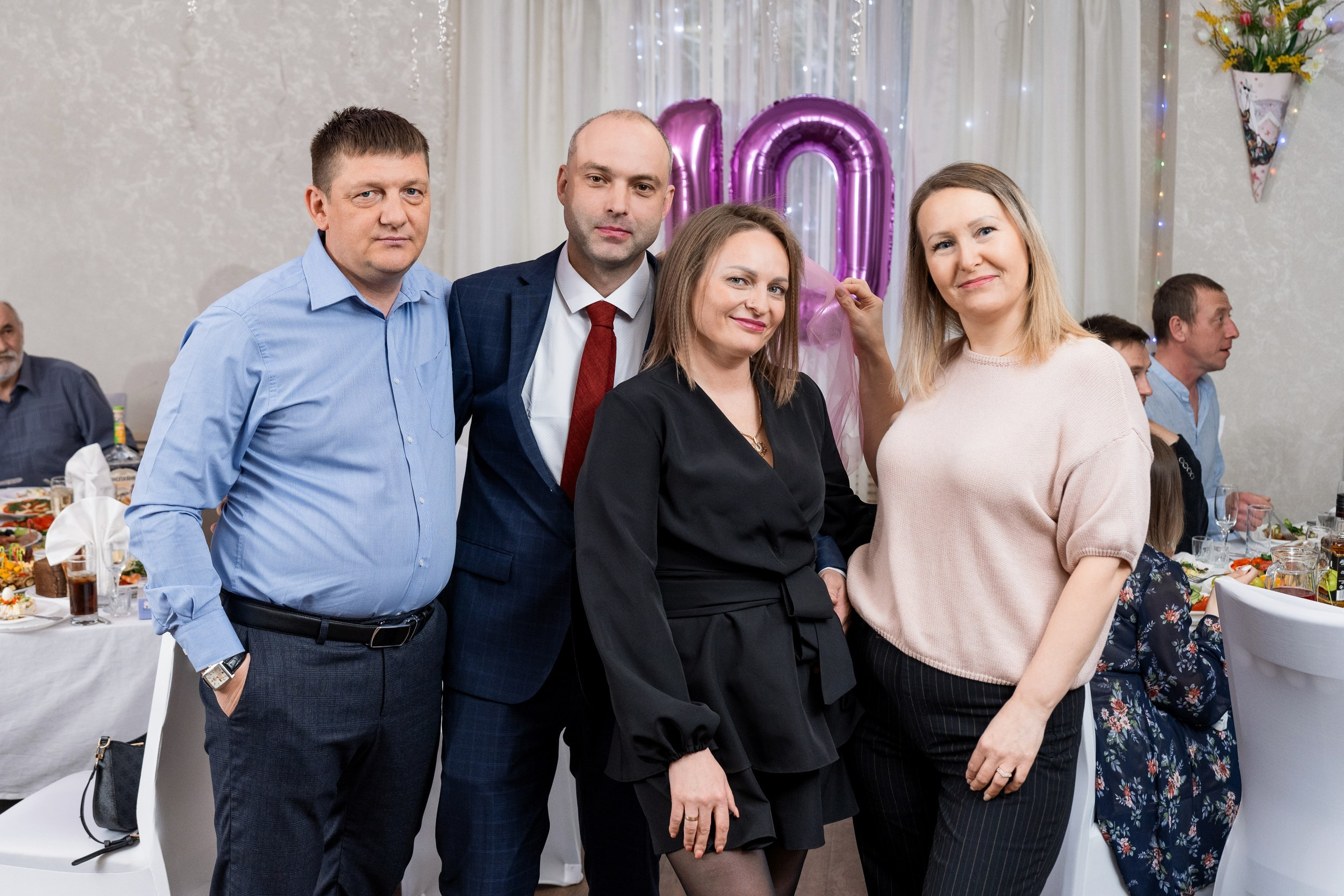 Фотосъемка 10-летнего юбилея свадьбы в Петропавловске-Камчатском, Юбилейная семейная фотосессия в Петропавловске-Камчатском, Романтическая фотосессия "Оловянная свадьба" в студии Петропавловска-Камчатского, Трогательные юбилейные фотосессии пар в Петропавловске-Камчатском, Стоимость профессиональной съемки юбилея брака в Петропавловске-Камчатском.