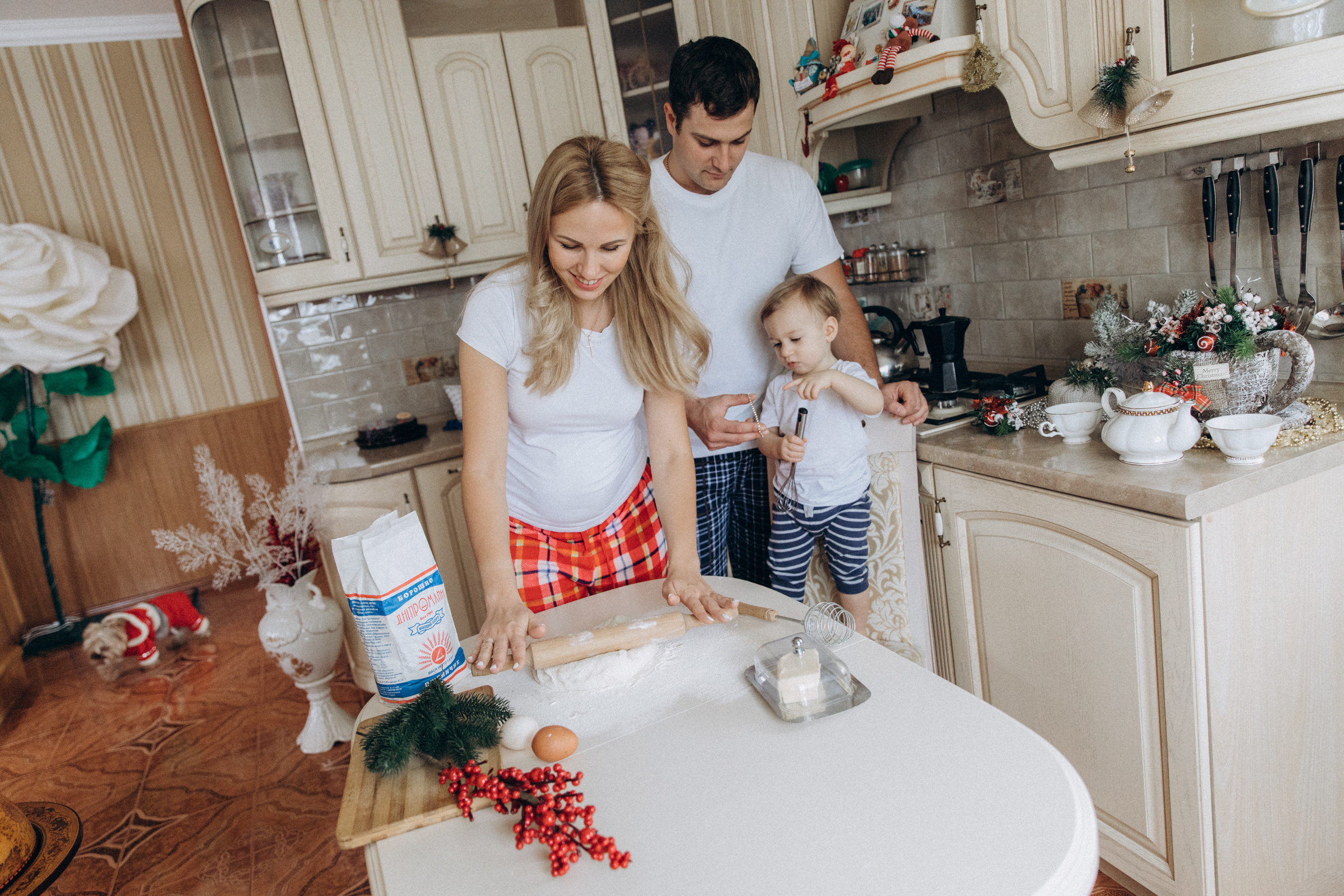 Новый год, Даня, мама Оля, папа Миша. Семейный фотограф Оля Гладченко
