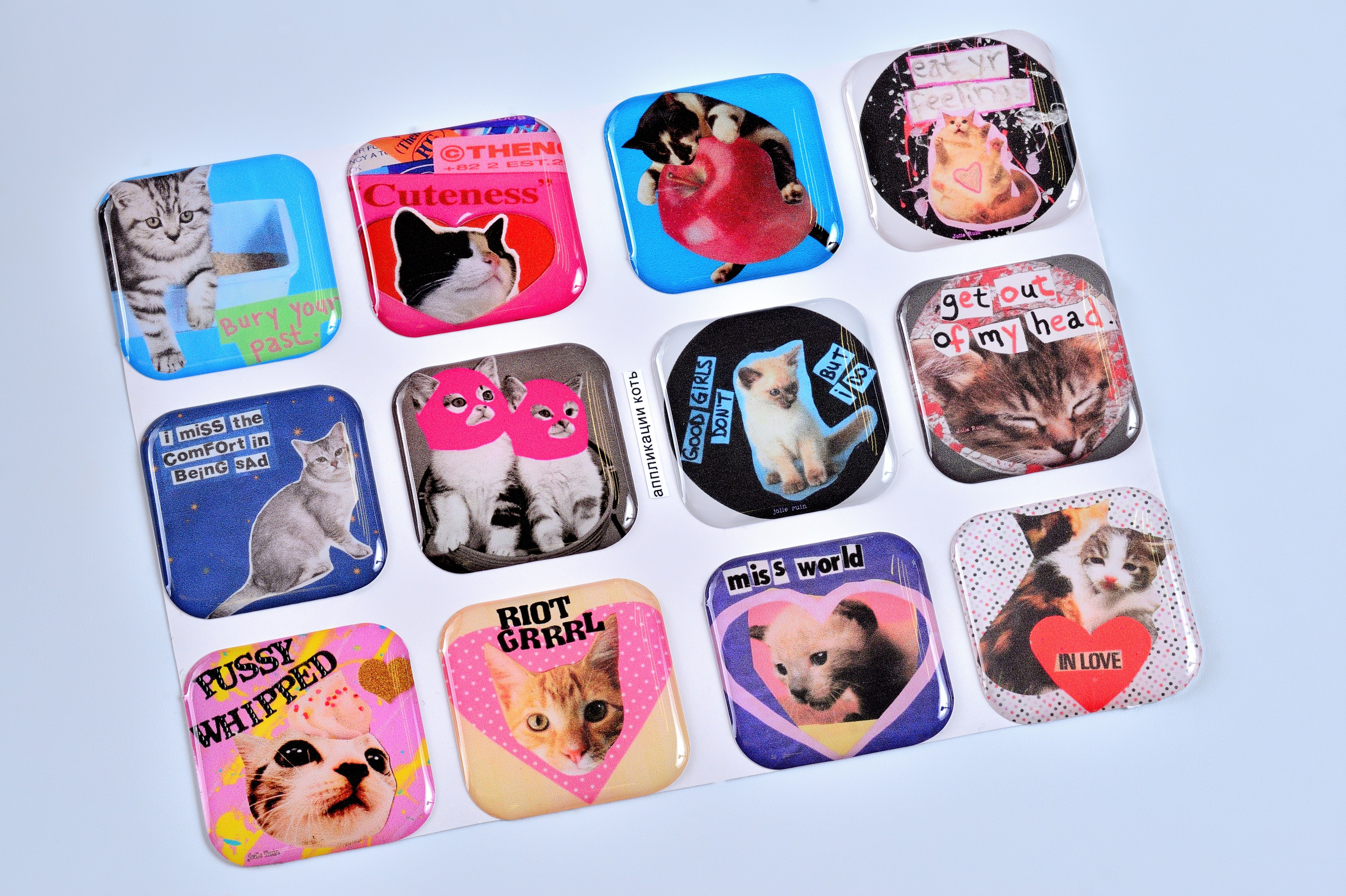 Производство 3D стикеров. Фотограф Сергей Сергеев