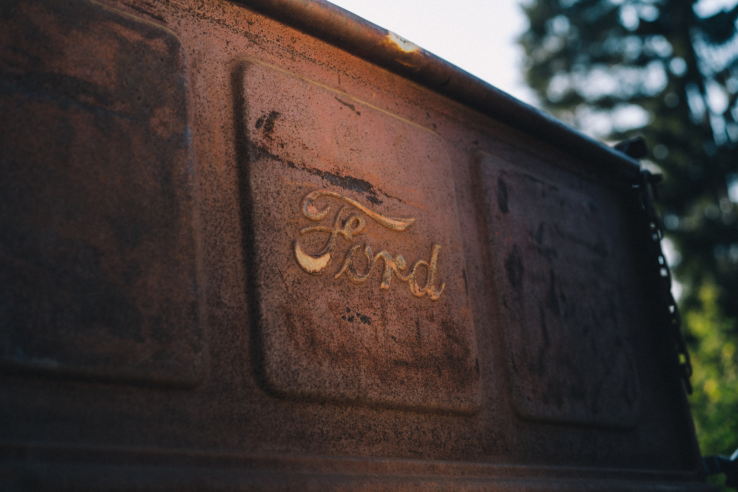 задний ржавый борт