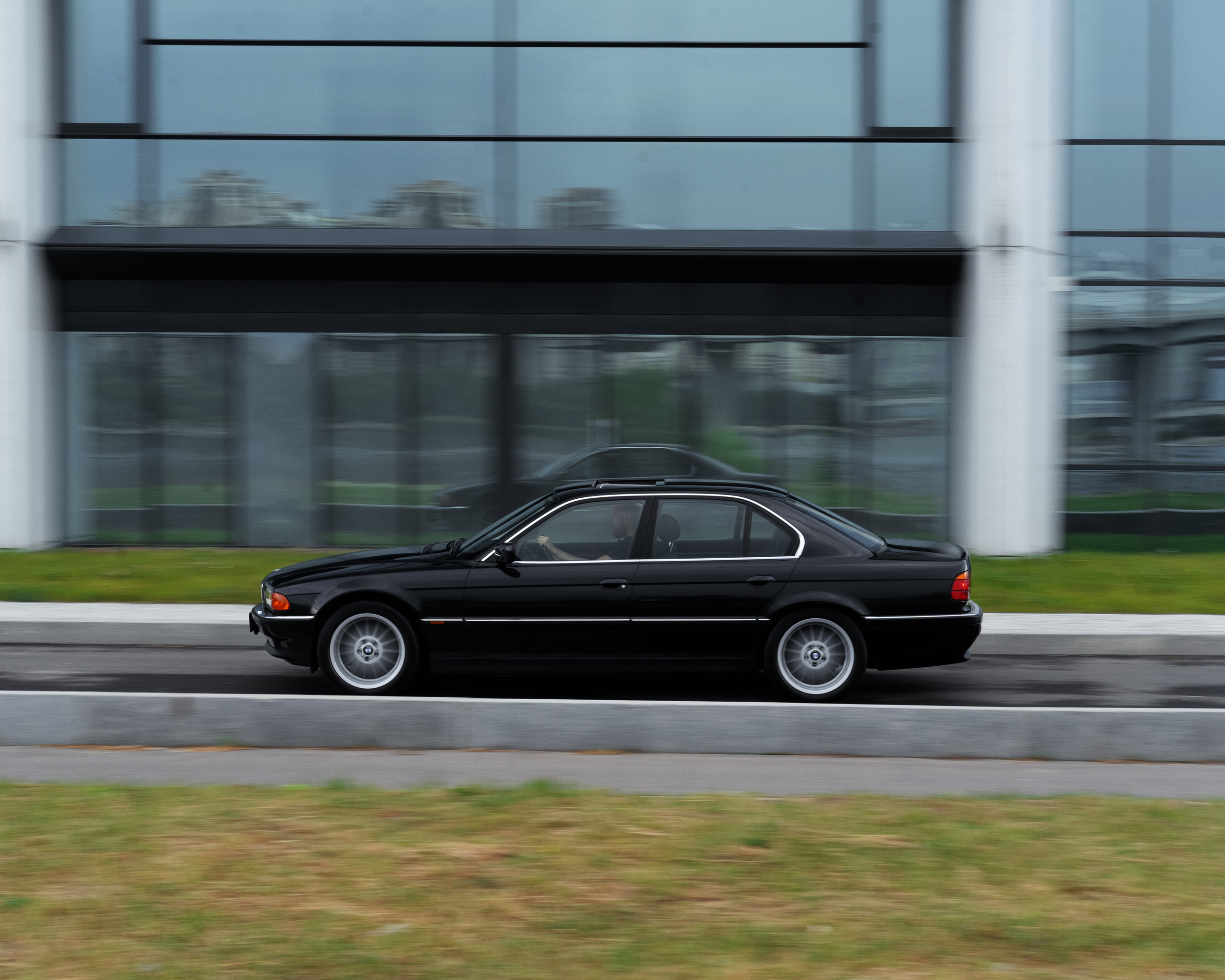 Легендарный немецкий спортивный седан. Автомобильный фотограф Антон Цырулев