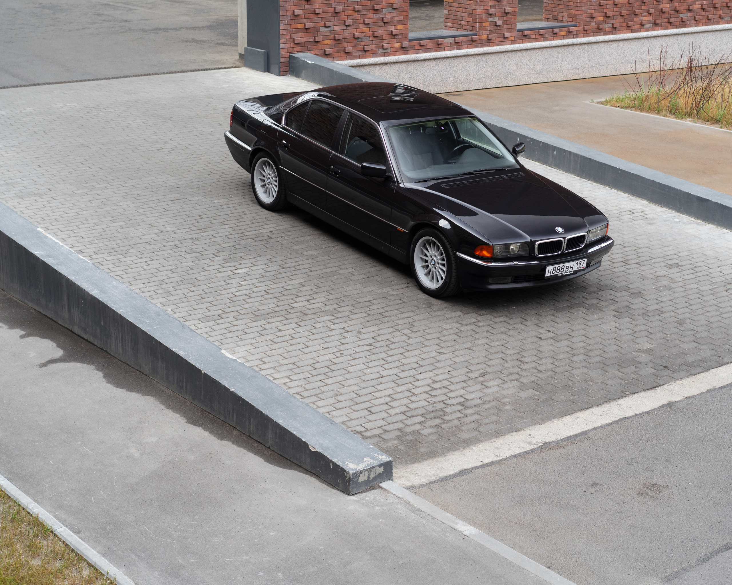 Легендарный немецкий спортивный седан. Автомобильный фотограф Антон Цырулев