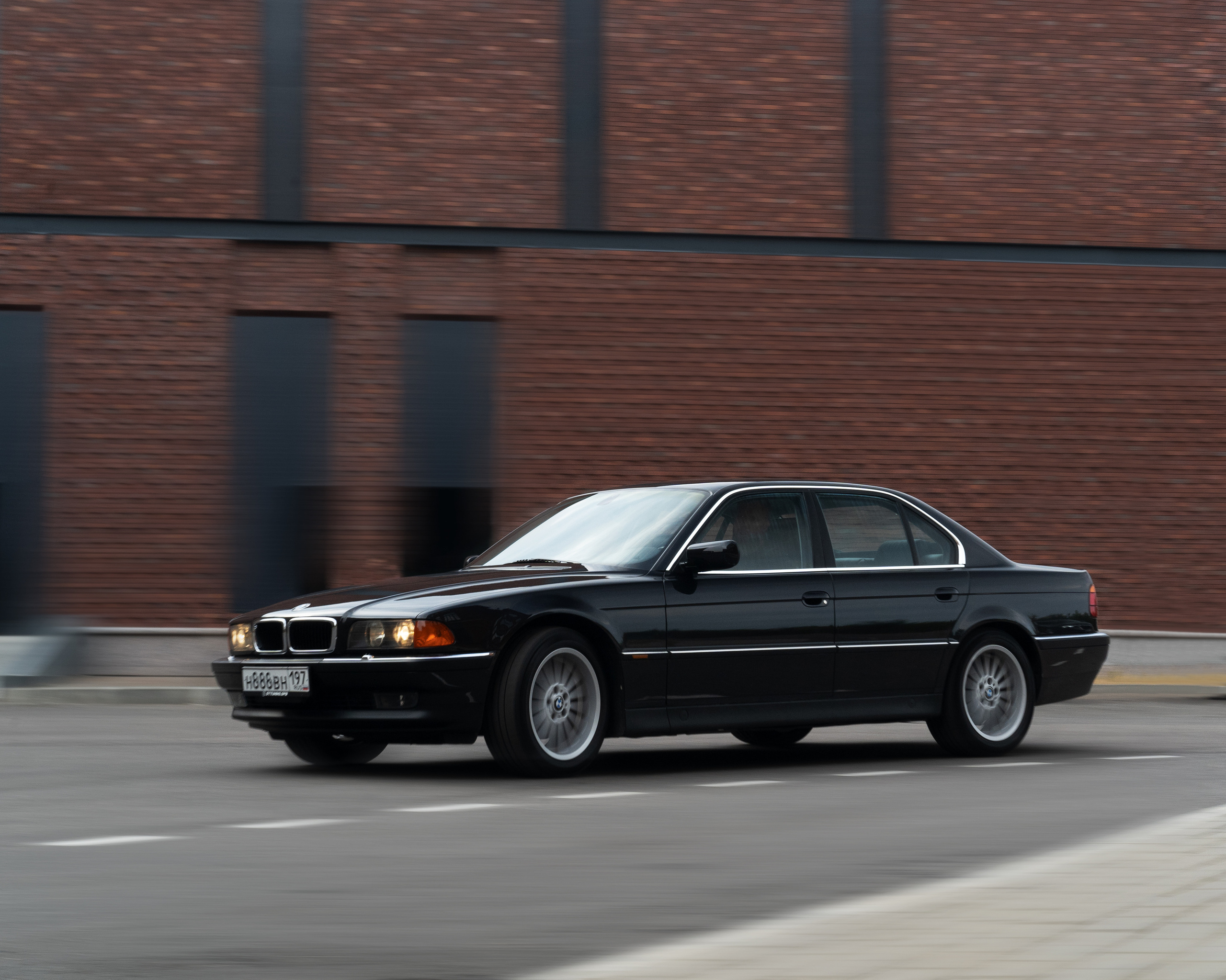 Легендарный немецкий спортивный седан. Автомобильный фотограф Антон Цырулев