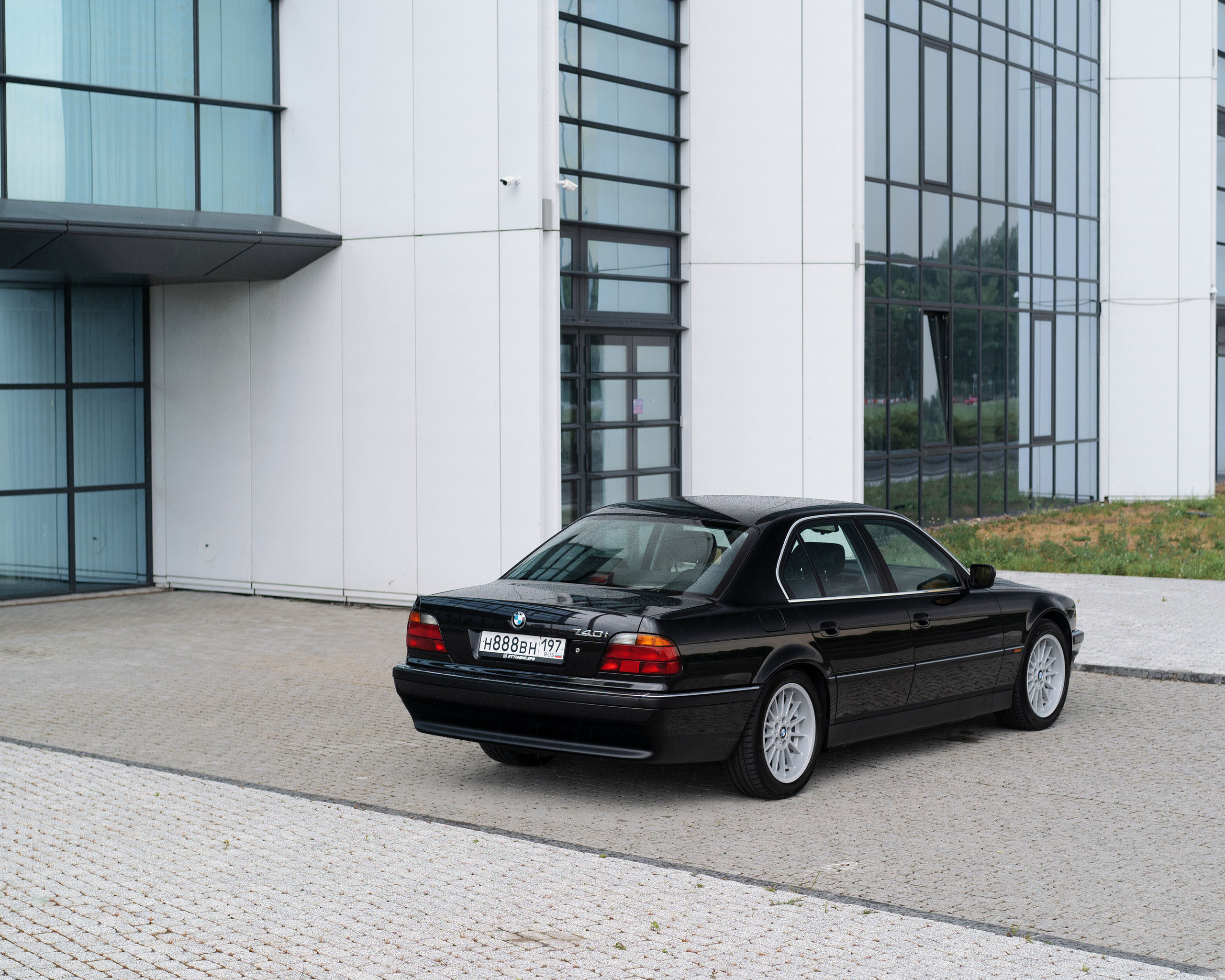 Легендарный немецкий спортивный седан. Автомобильный фотограф Антон Цырулев