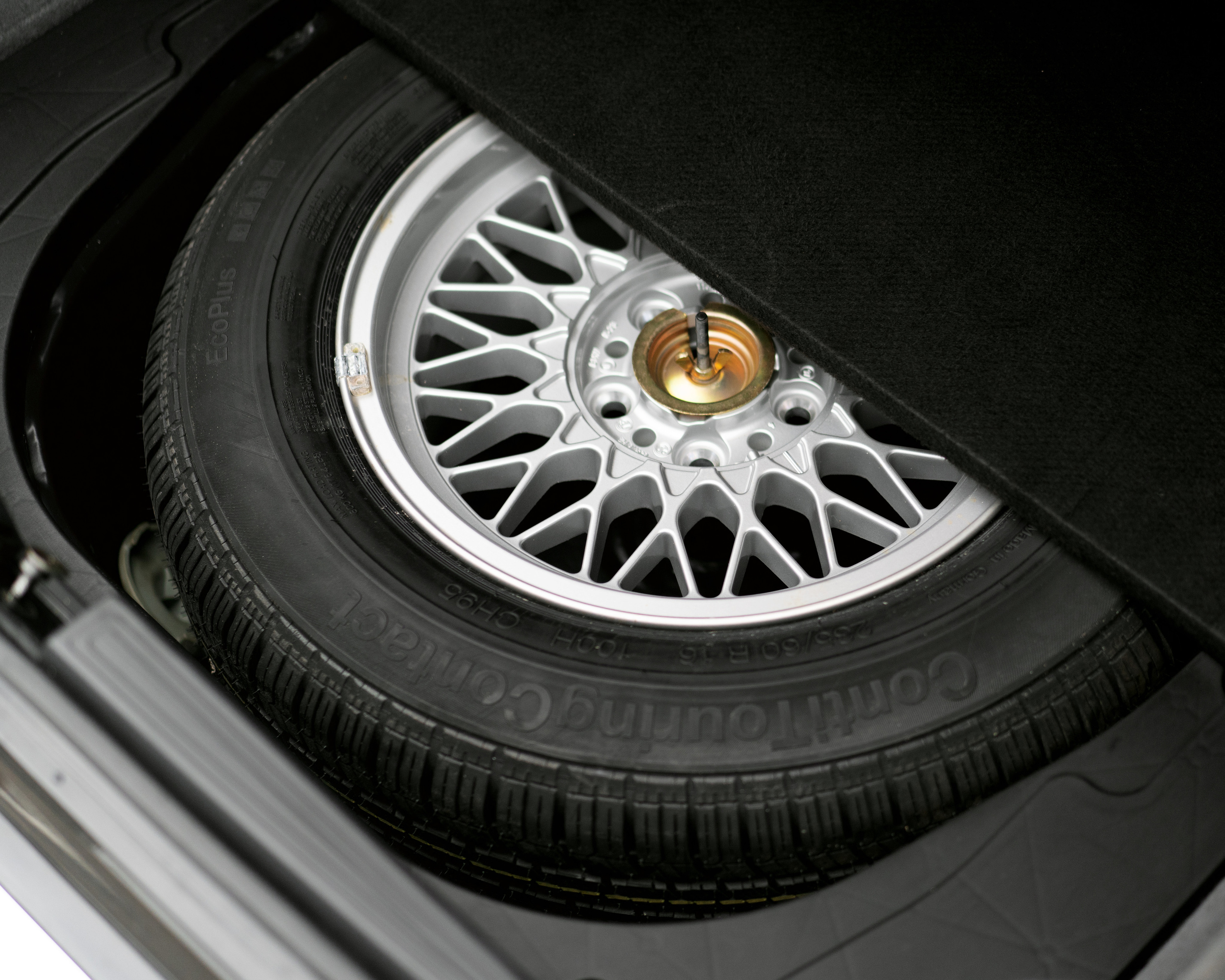 Легендарный немецкий спортивный седан. Автомобильный фотограф Антон Цырулев