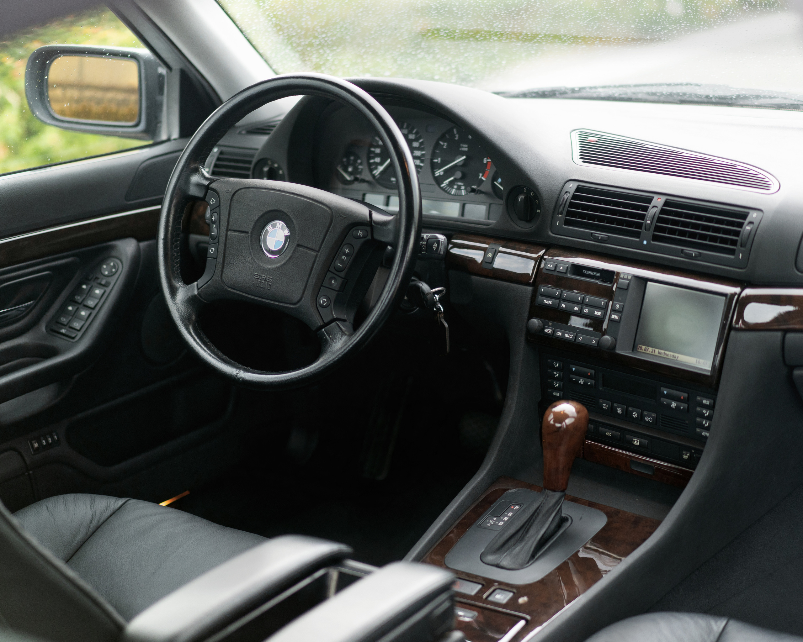 Легендарный немецкий спортивный седан. Автомобильный фотограф Антон Цырулев