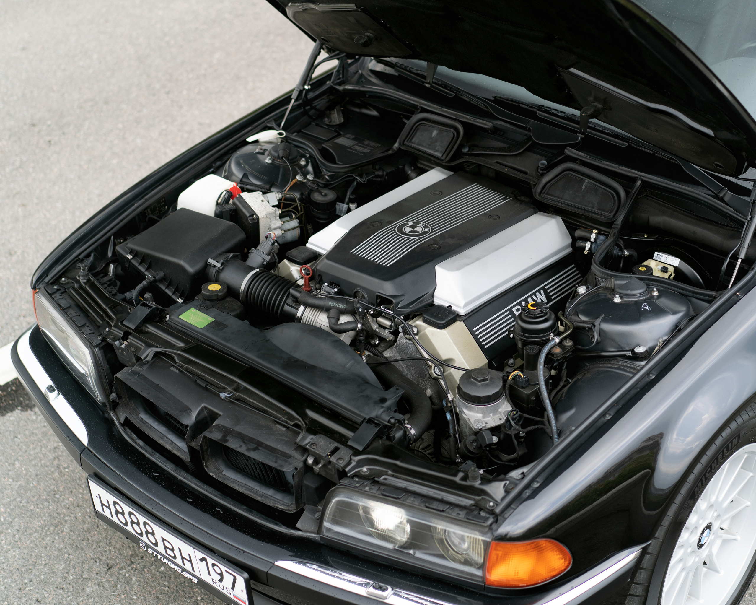 Легендарный немецкий спортивный седан. Автомобильный фотограф Антон Цырулев