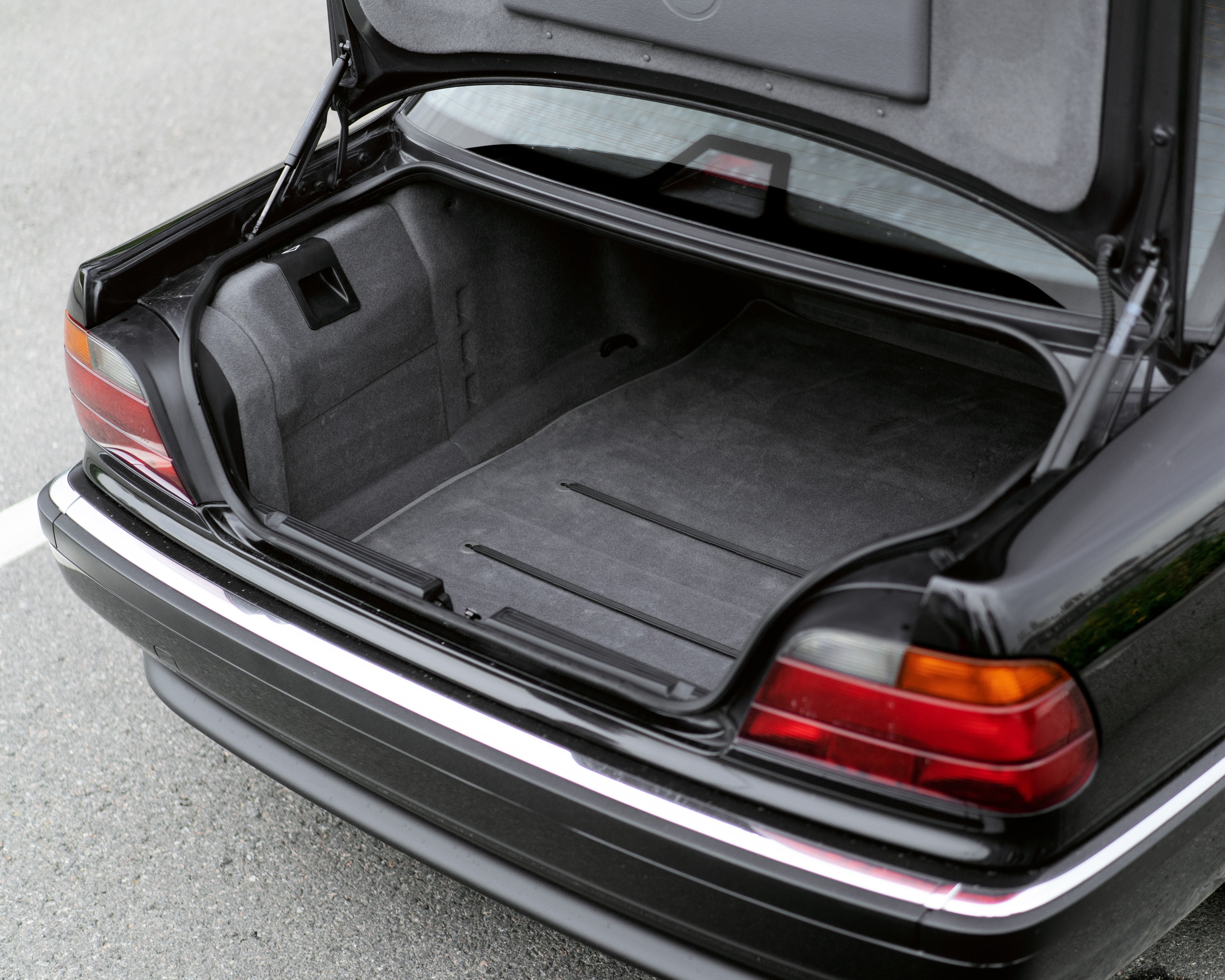 Легендарный немецкий спортивный седан. Автомобильный фотограф Антон Цырулев