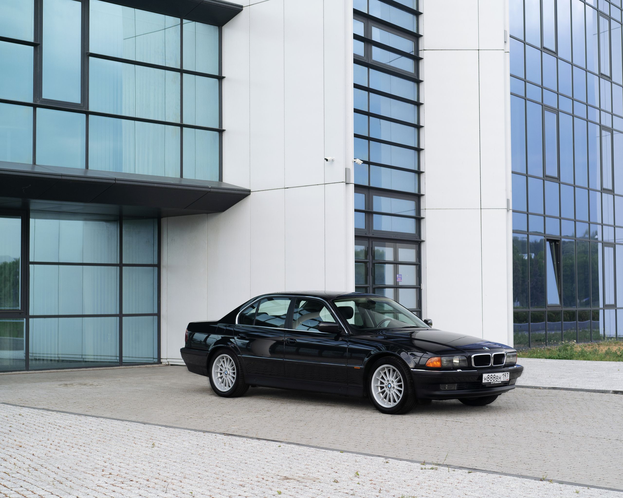 Легендарный немецкий спортивный седан. Автомобильный фотограф Антон Цырулев