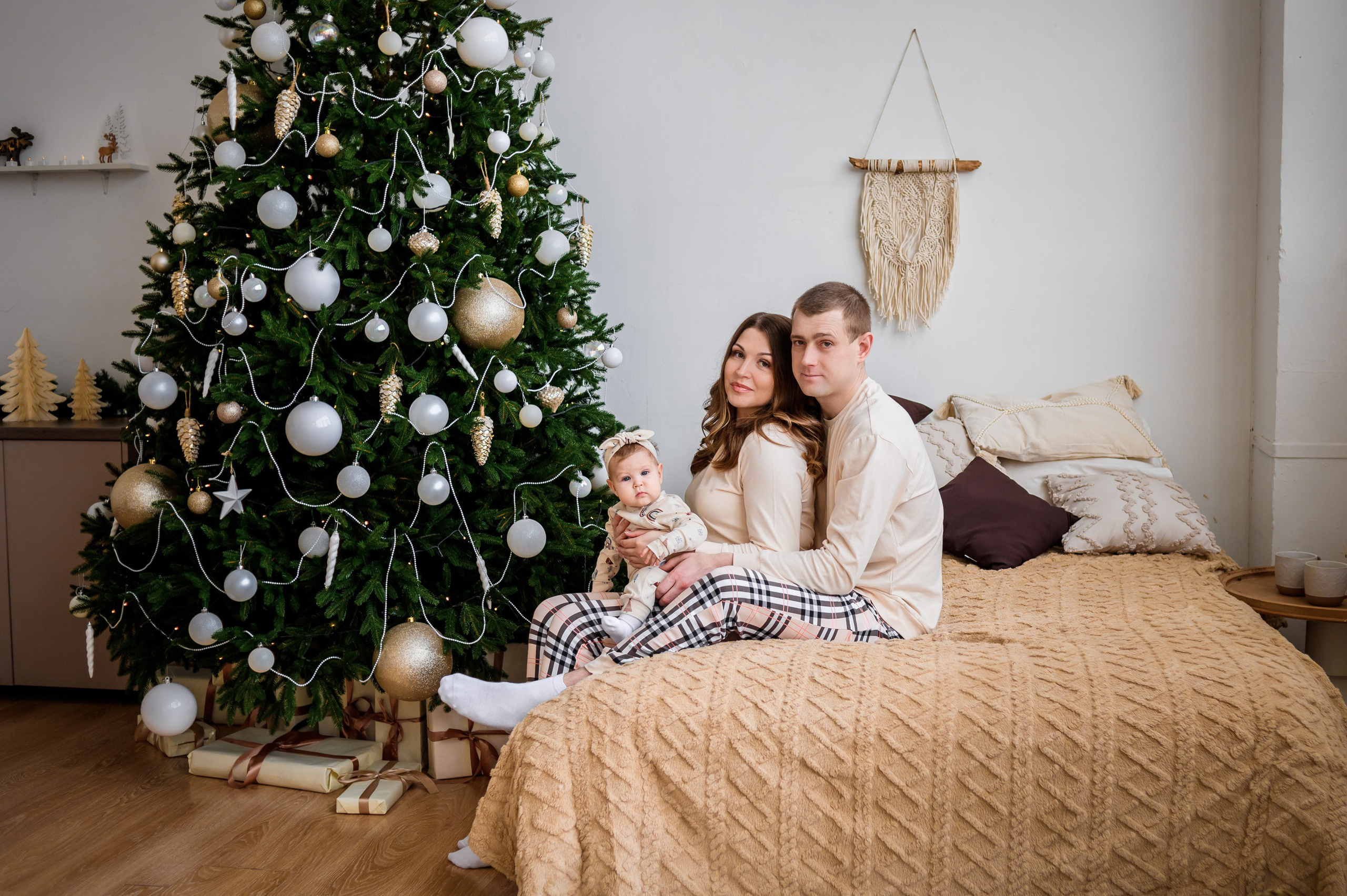 Детский и семейный фотограф в Рязани Валя Лялина. Фотограф новорождённых в Рязани, фотосъемка выписки из роддома, крещен