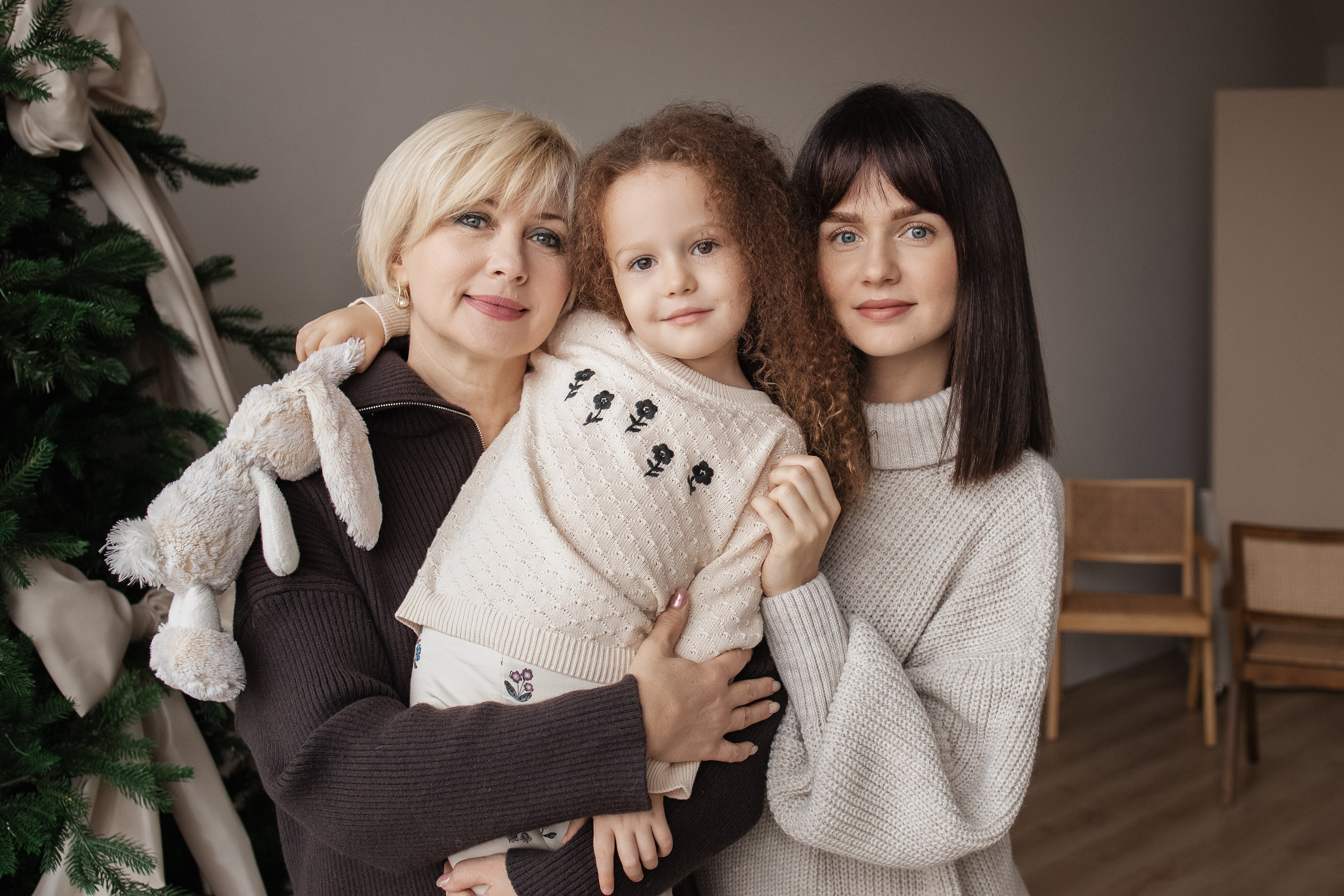 В ожидании сестренки перед Новым годом. Фотограф Новосибирск