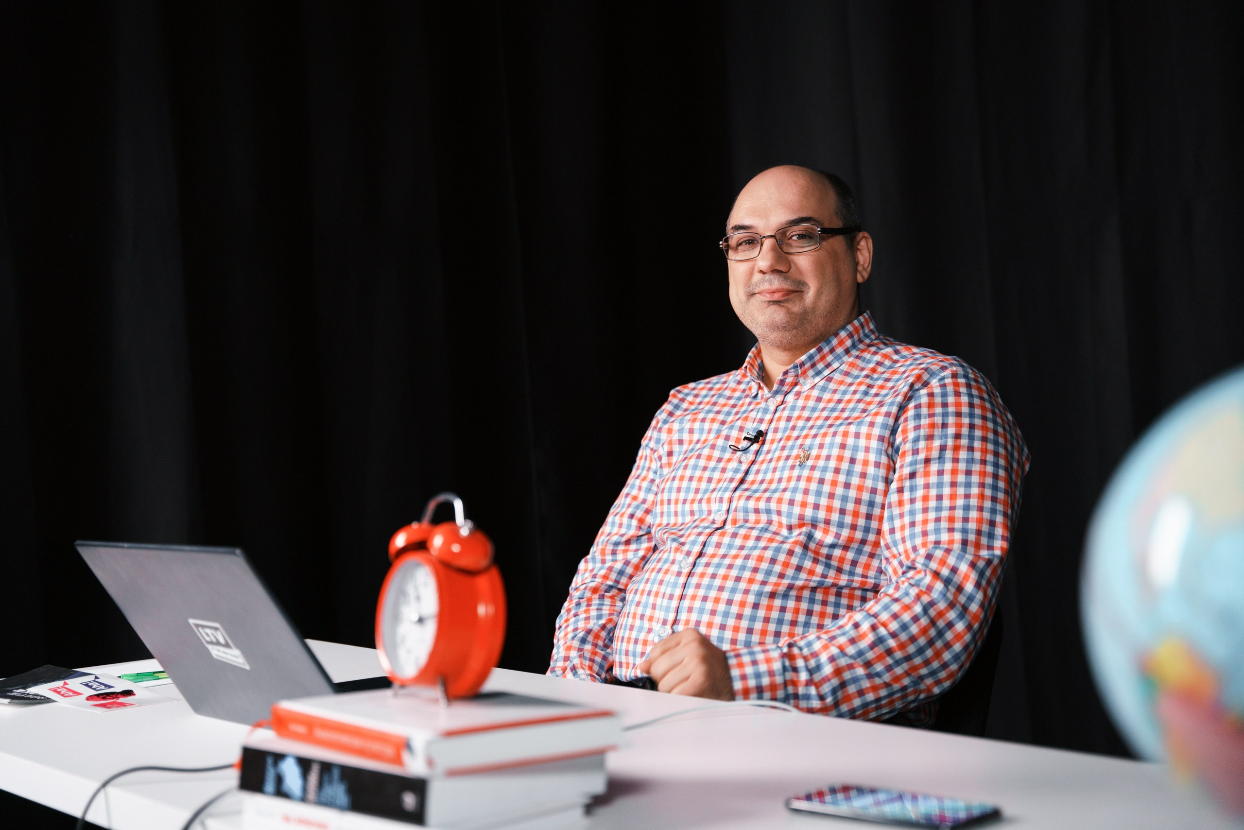 Aha! — 9 апреля 2021. Фотобанк Матемаркетинг