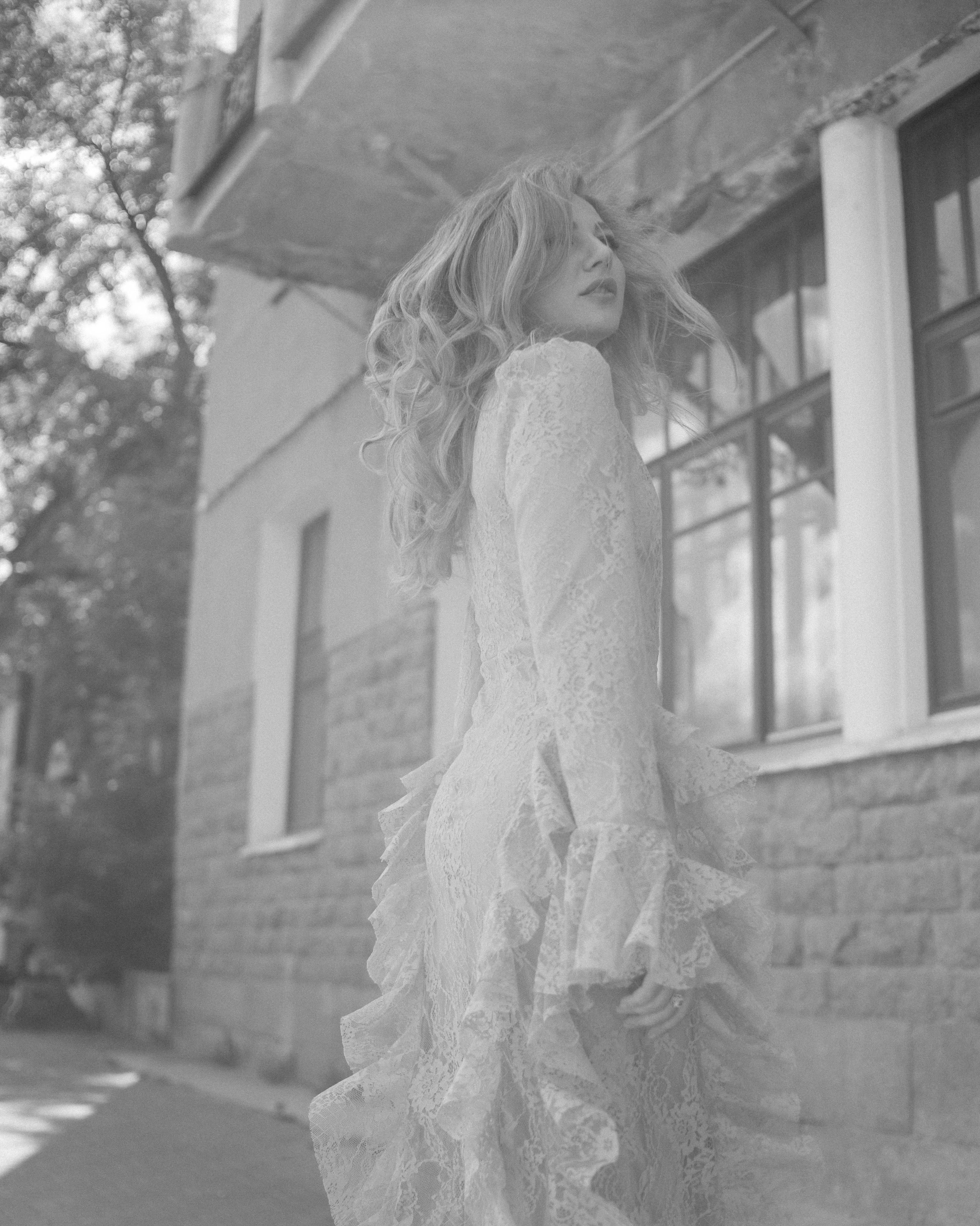 Катя. Женский фотограф. Создатель украшений ручной работы. Модель