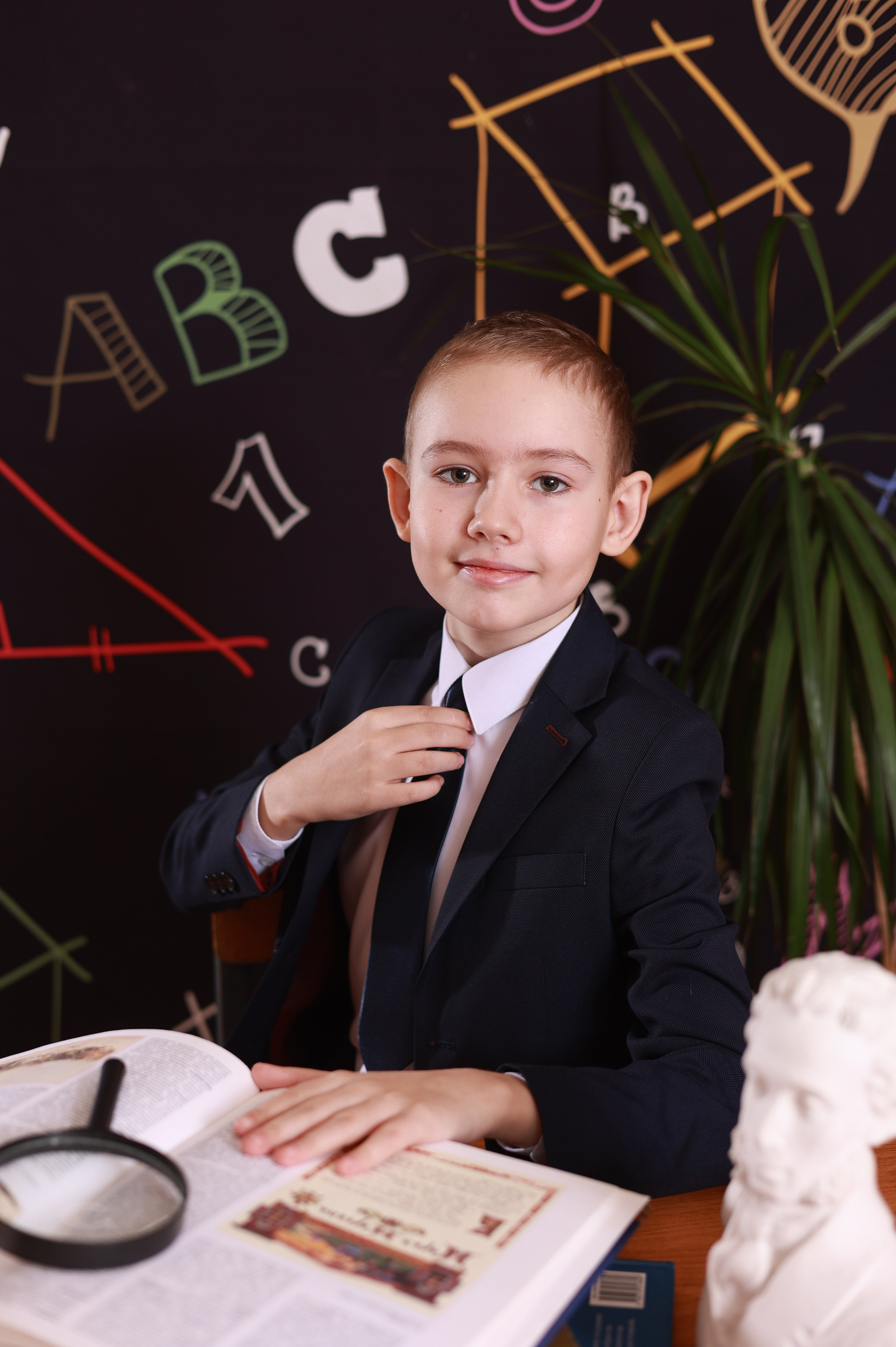 Школьная доска черная. Выпускные альбомы в Иваново в детский сад и школу. Александр и Светлана Янкины