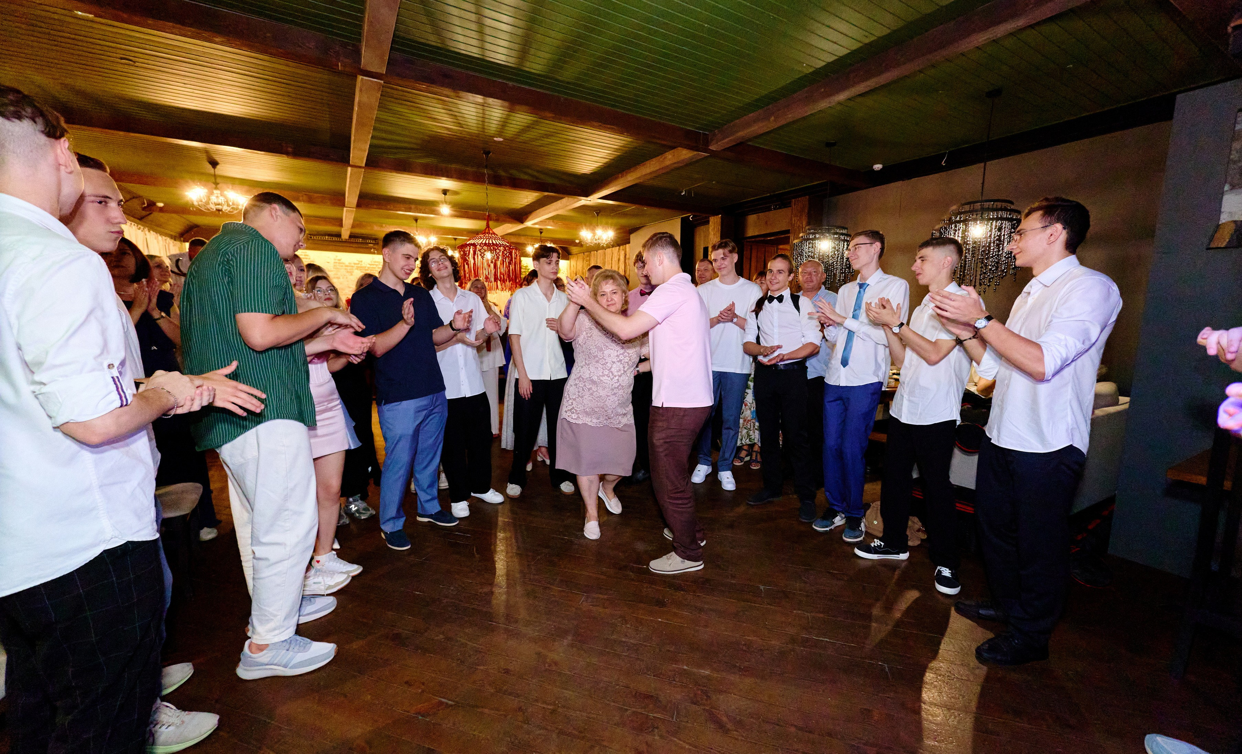 Выпускной 35 Сош. Фотограф Выпускные альбомы Таганрог Сергей Коробченко