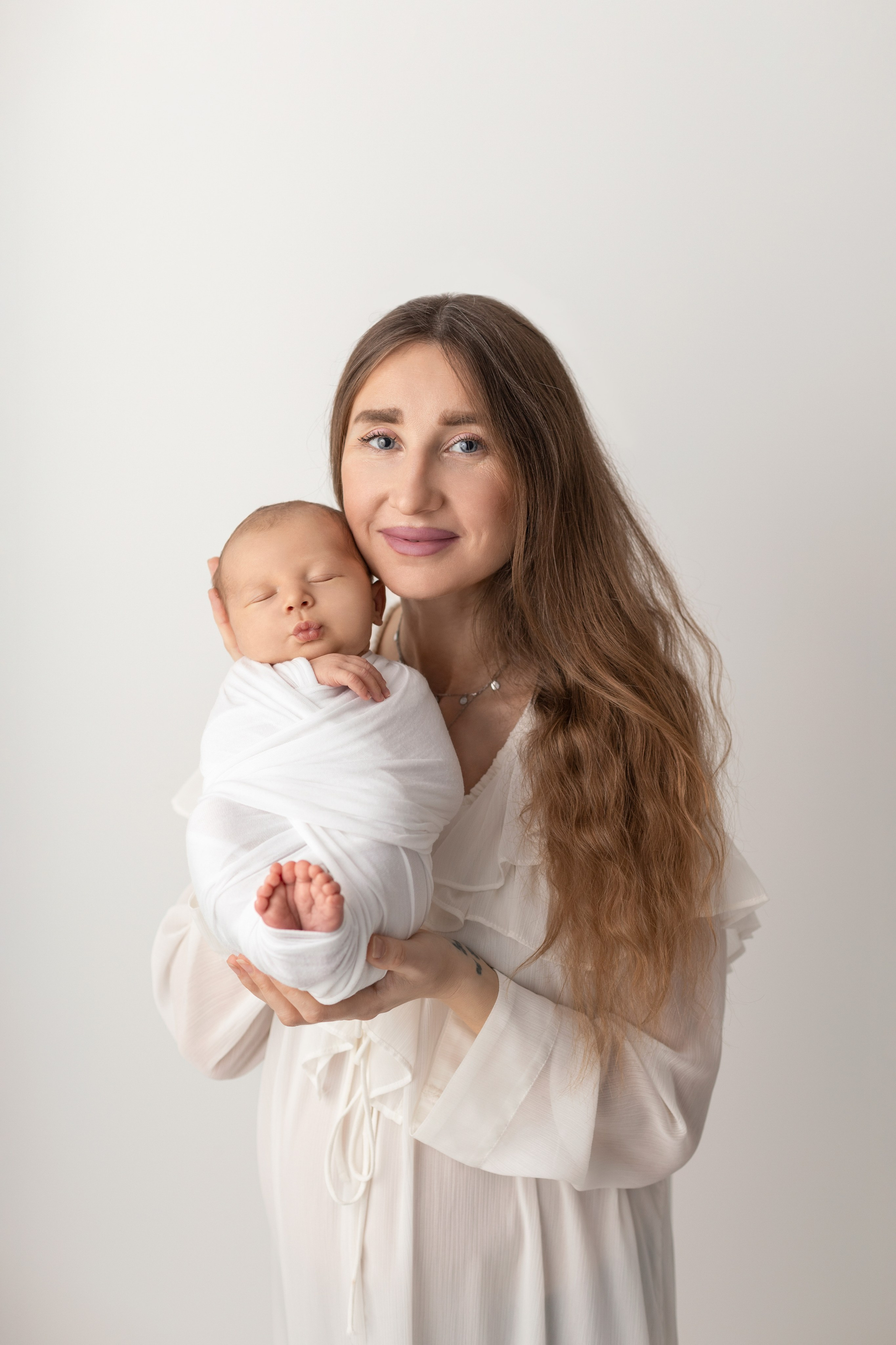 Альбина и сын, 7 дней. Фотограф новорожденных в Нижнем Новгороде Надежда Кадылкина