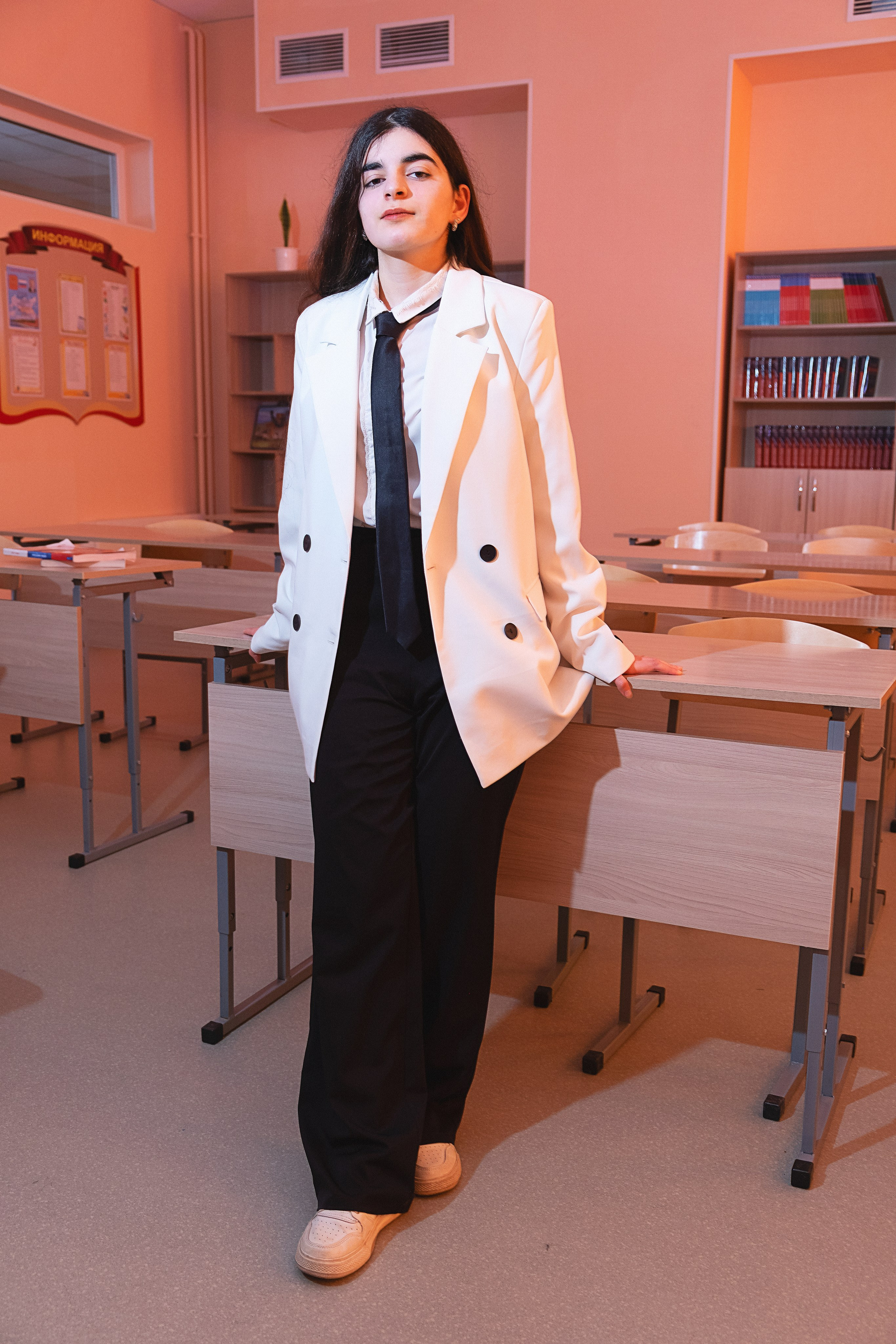 Выпускной альбом 2024. Фотограф и видеограф в Омск/Москва Сащенко Лера