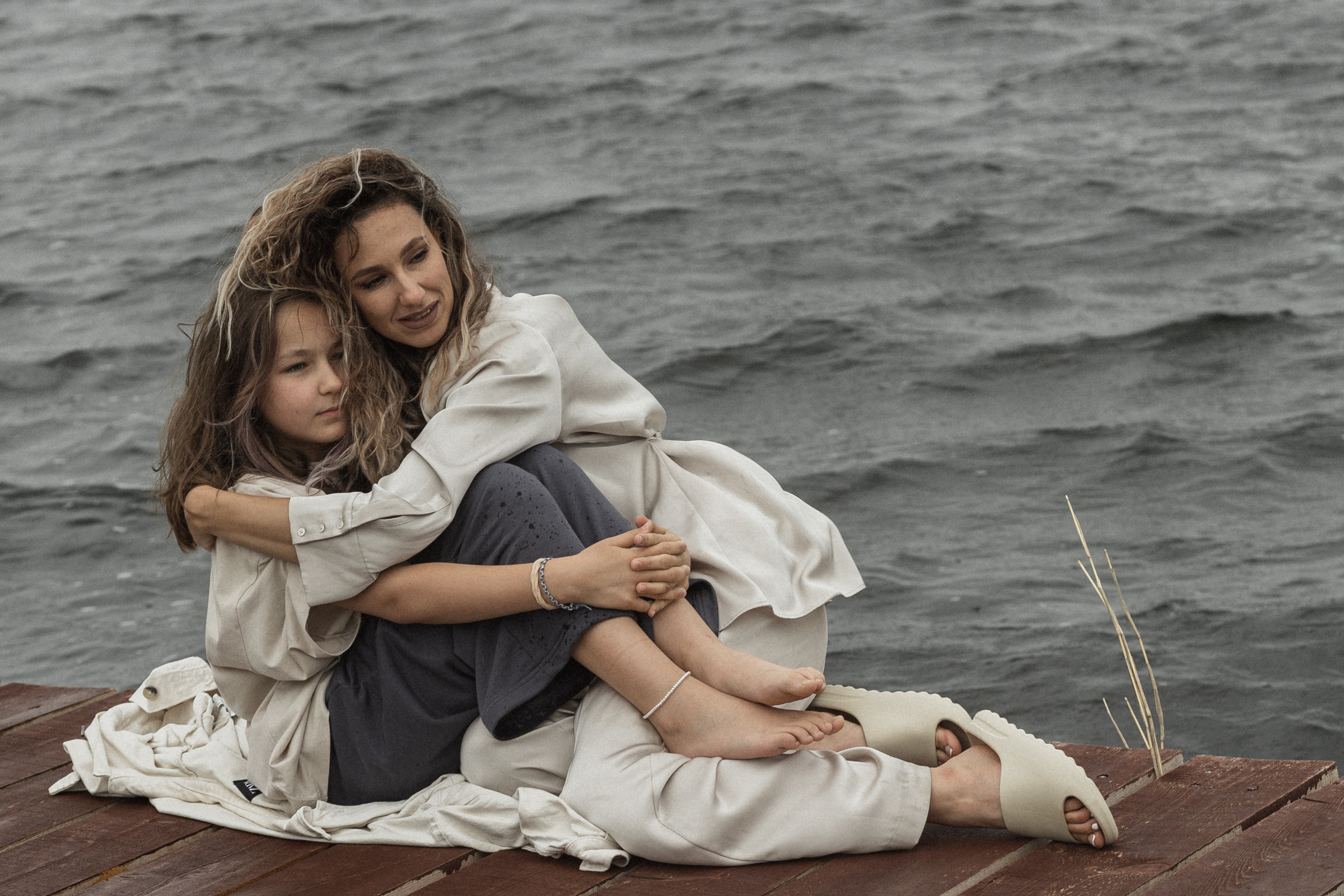 Маша с детьми на озере. Свадебный и семейный фотограф в Магнитогорске Катя Буряк