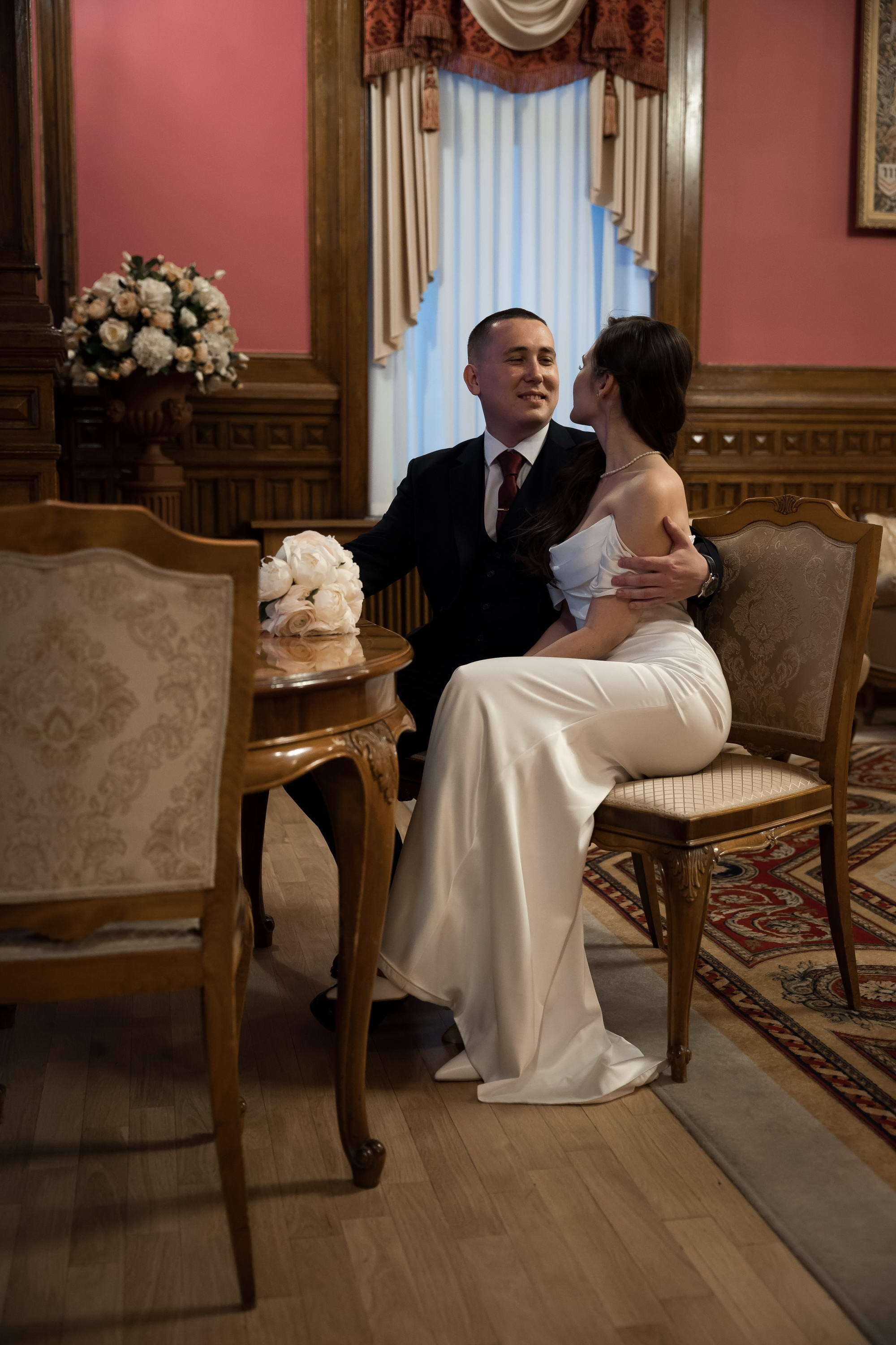 Свадебная фотосессия на Фурштатской. Свадебный фотограф Игорь Брундасов 8PHOTO на свадьбу венчание загс СПб