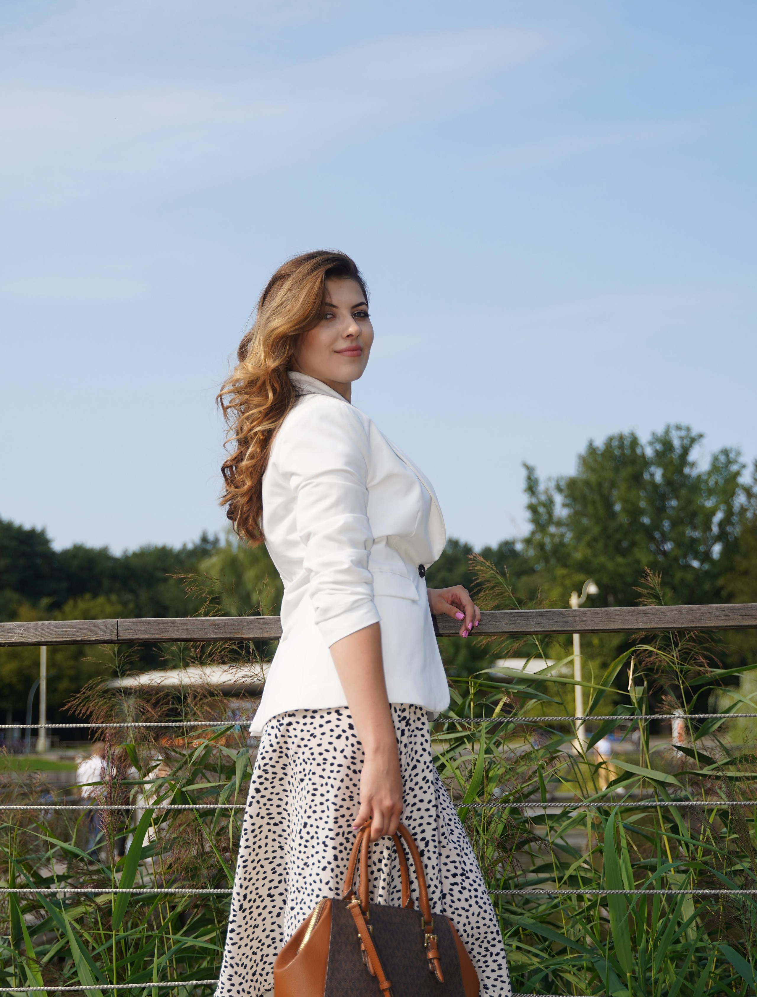 Анастасия (женщина в райском саду). Ульяна Палама: Мир через призму фотокамеры