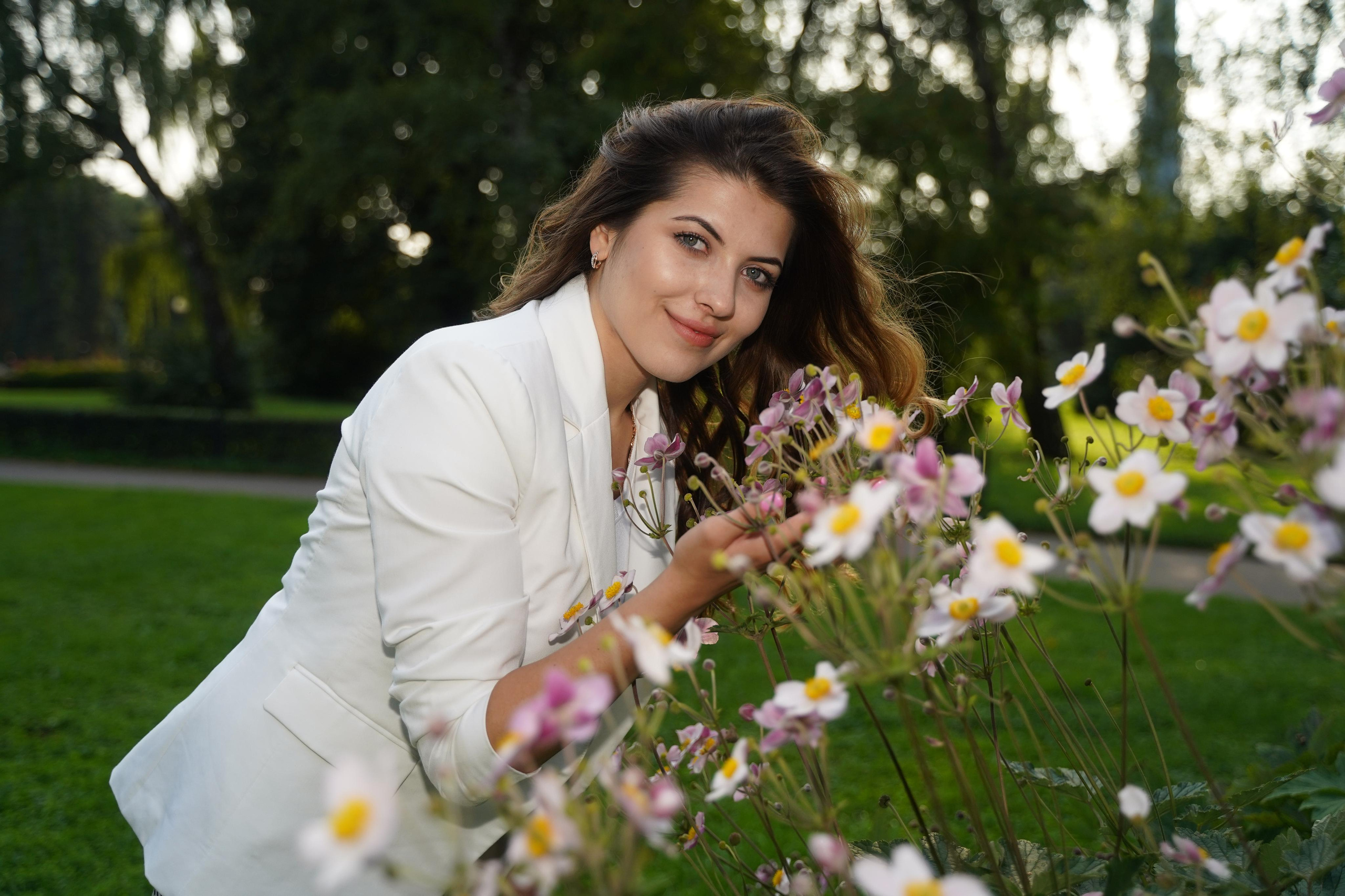 Анастасия (женщина в райском саду). Ульяна Палама: Мир через призму фотокамеры