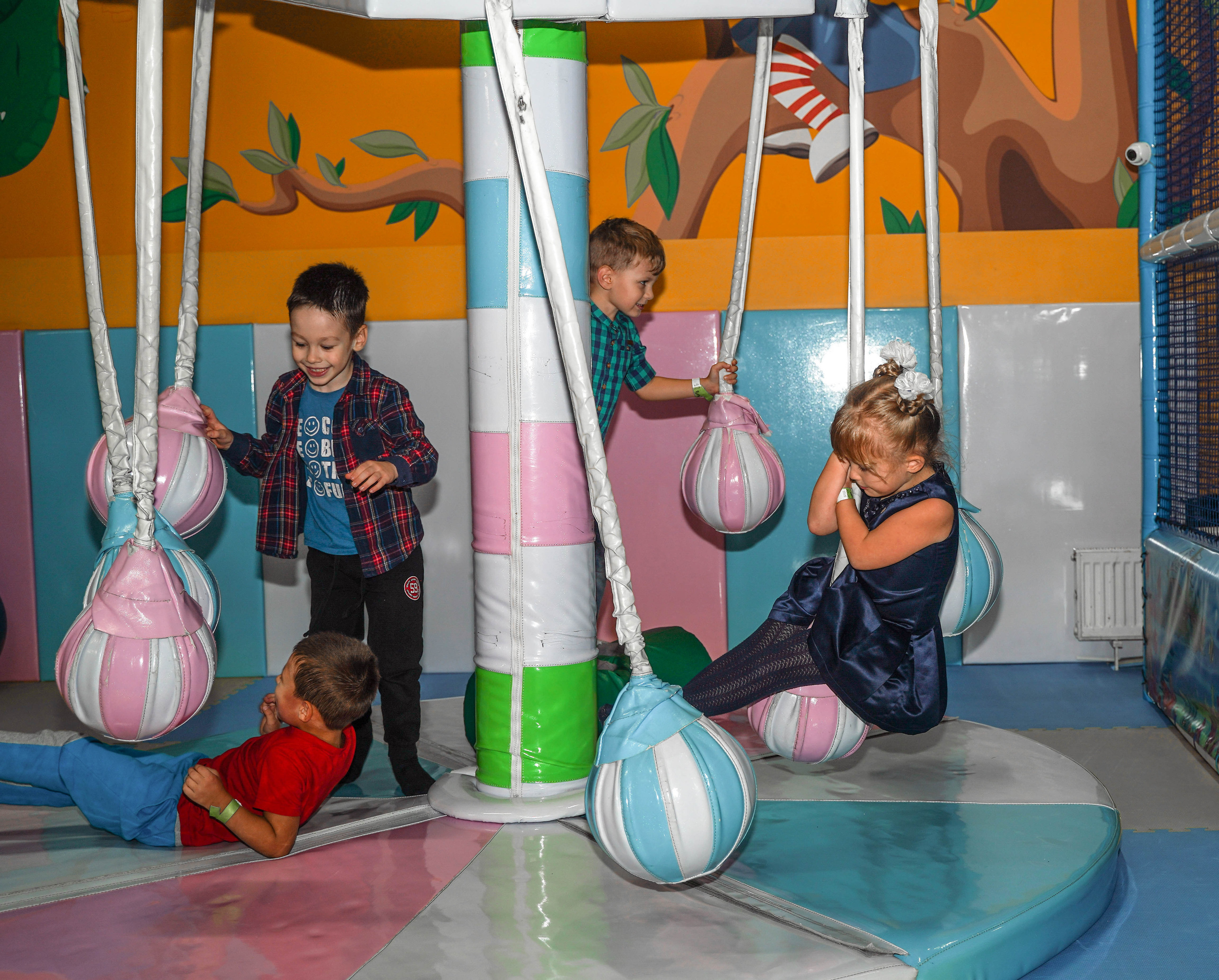 Детский Праздник. Ульяна Палама: Мир через призму фотокамеры