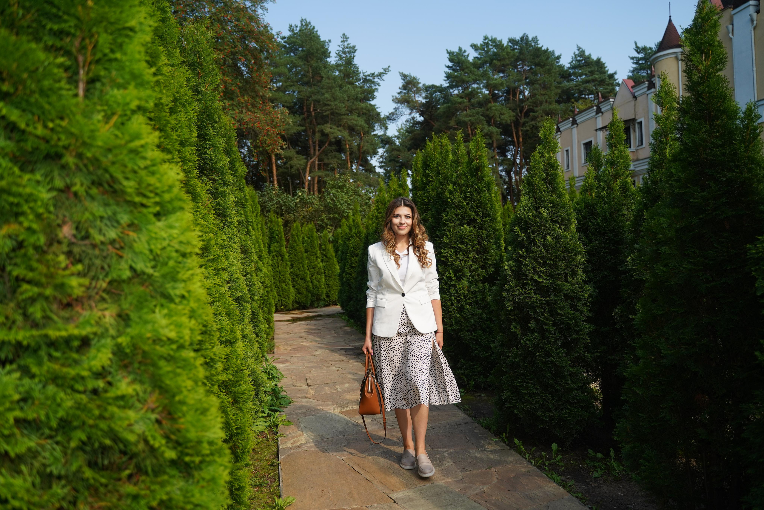 Анастасия (женщина в райском саду). Ульяна Палама: Мир через призму фотокамеры