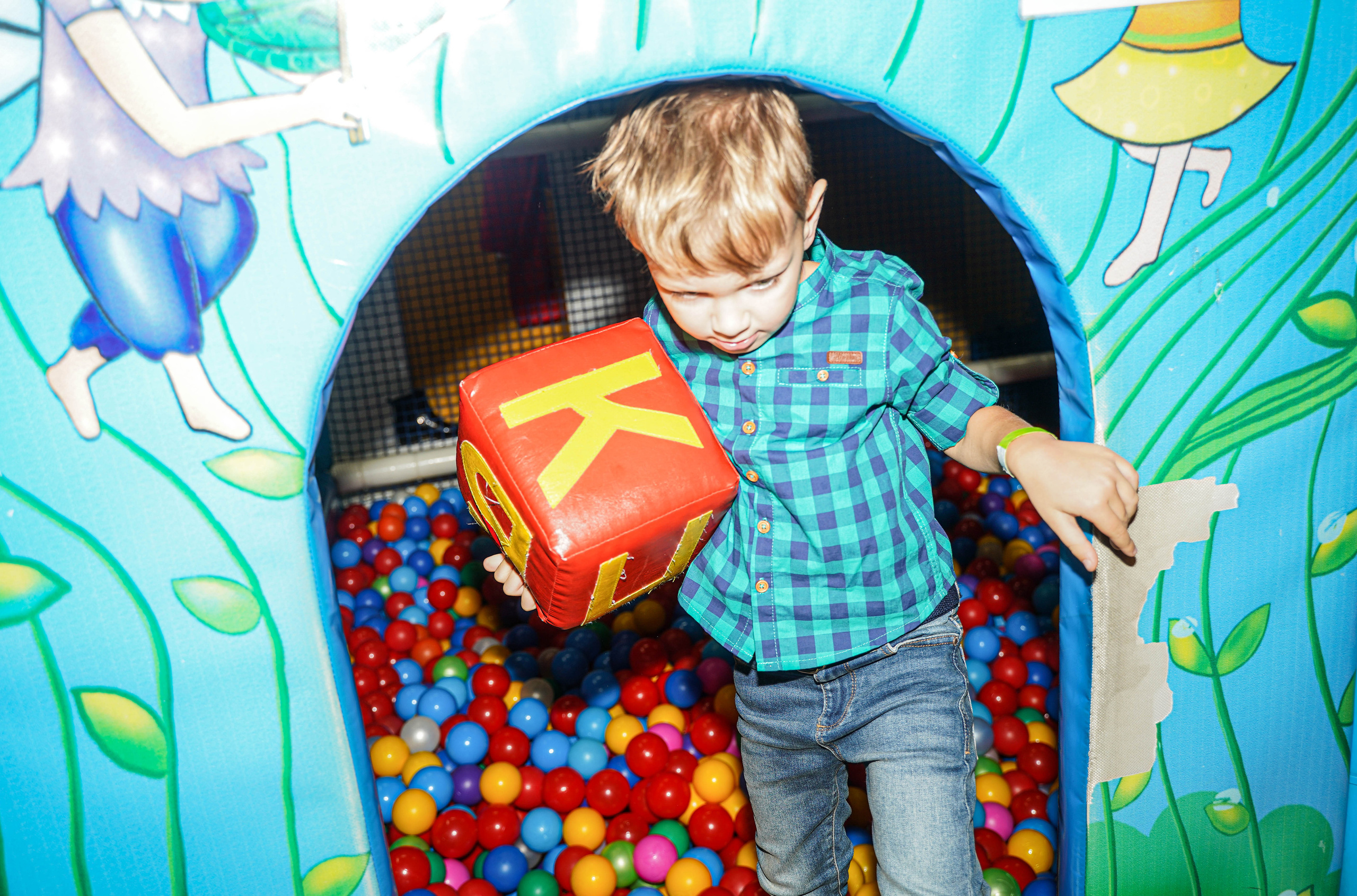 Детский Праздник. Ульяна Палама: Мир через призму фотокамеры